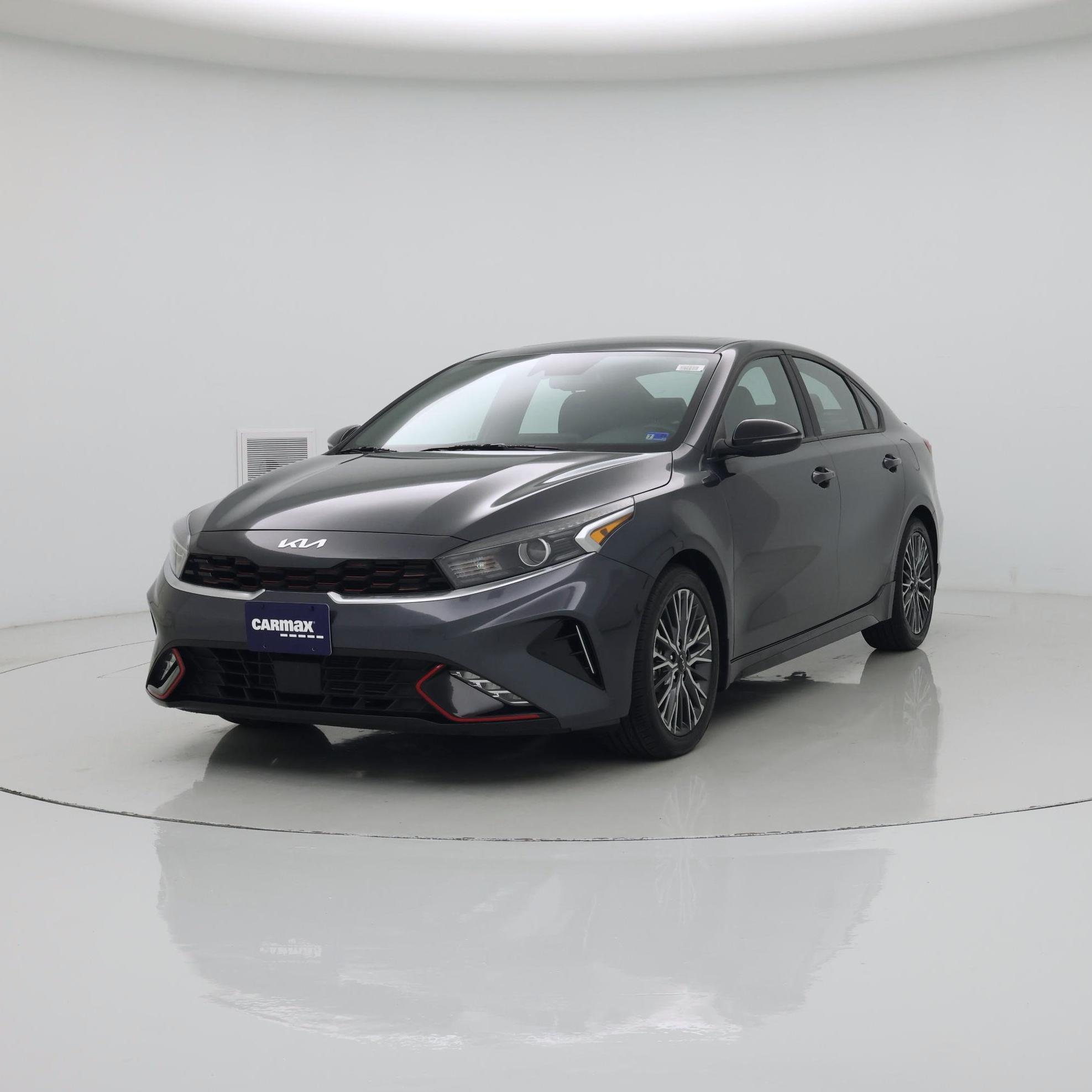 Thumbnail: 2023 Kia Forte - 4