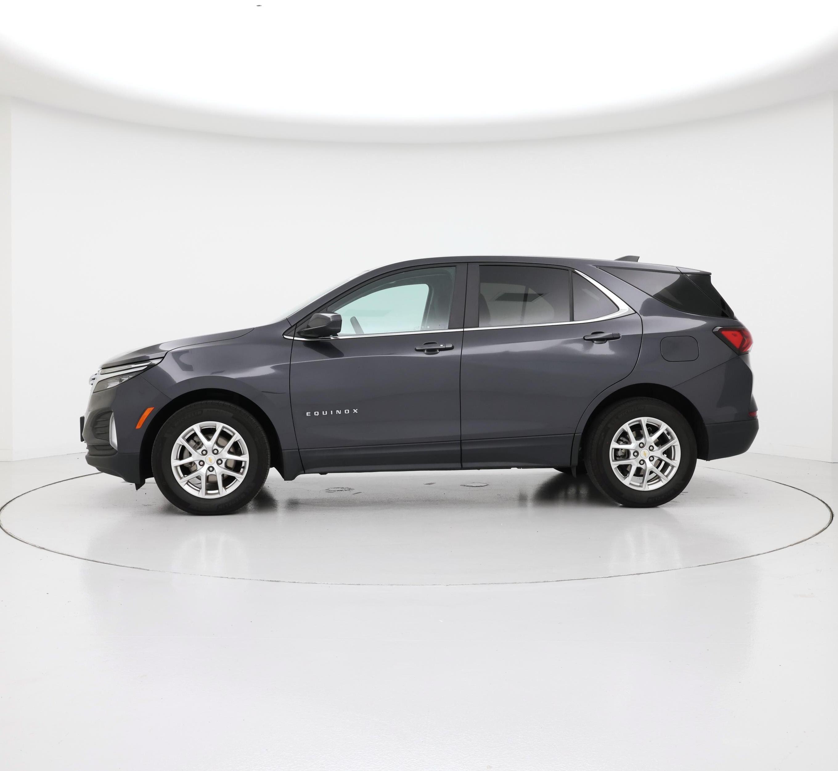 Thumbnail: 2022 Chevrolet Equinox - 3