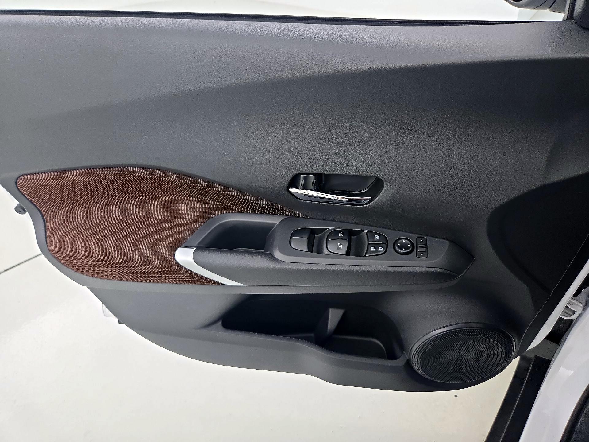 Thumbnail: 2024 Nissan Kicks - 12