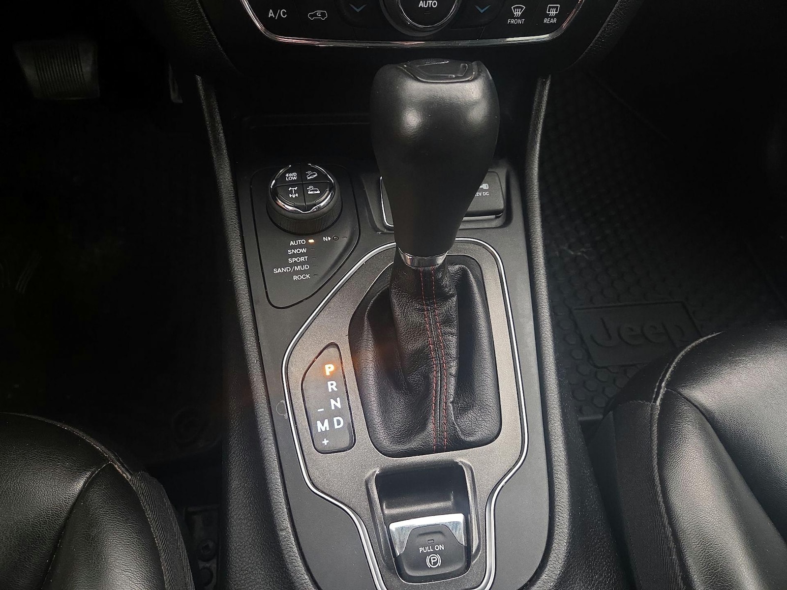 2020 Jeep Cherokee Trailhawk - Photo 18