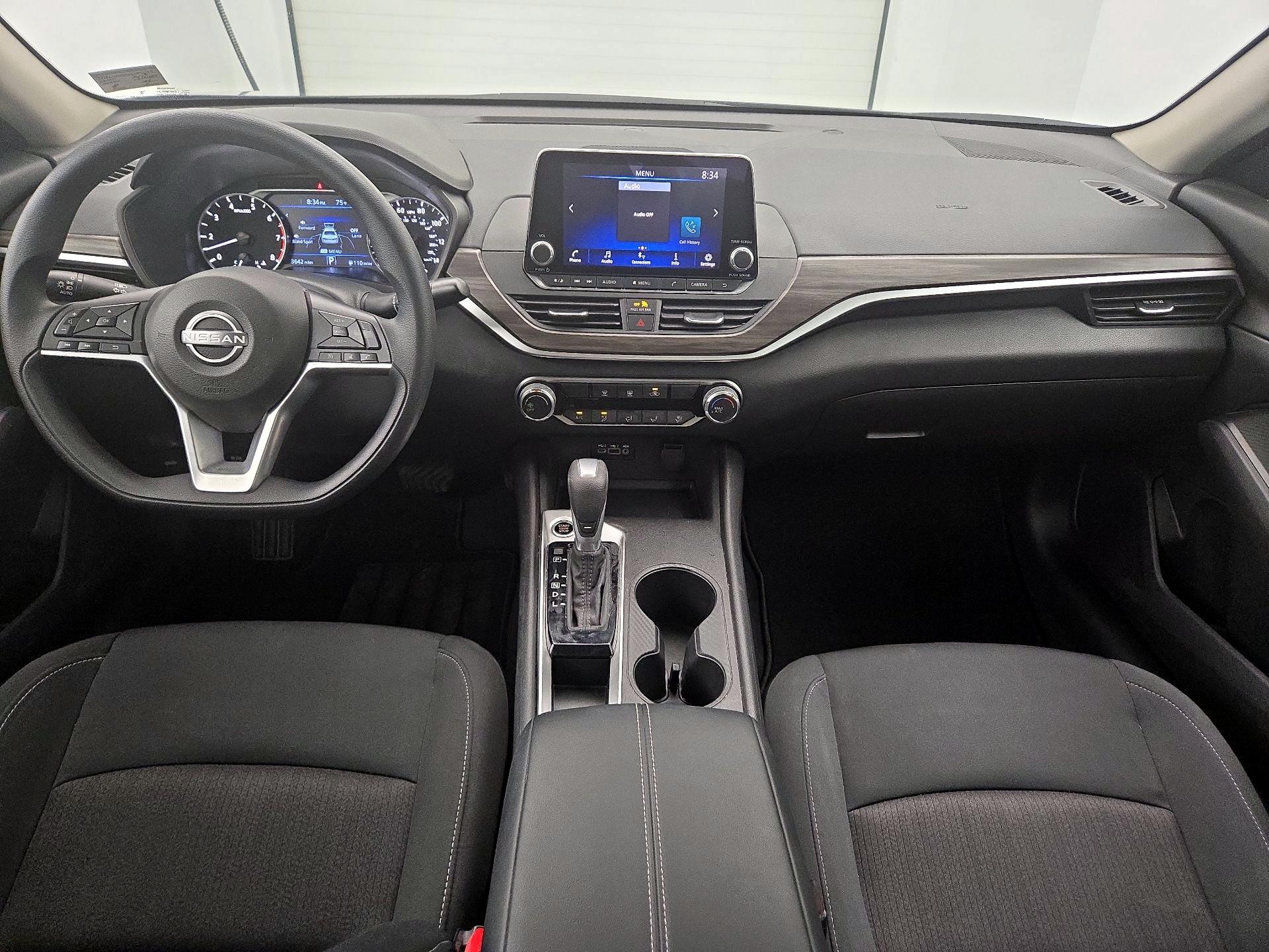 Thumbnail: 2025 Nissan Altima - 9