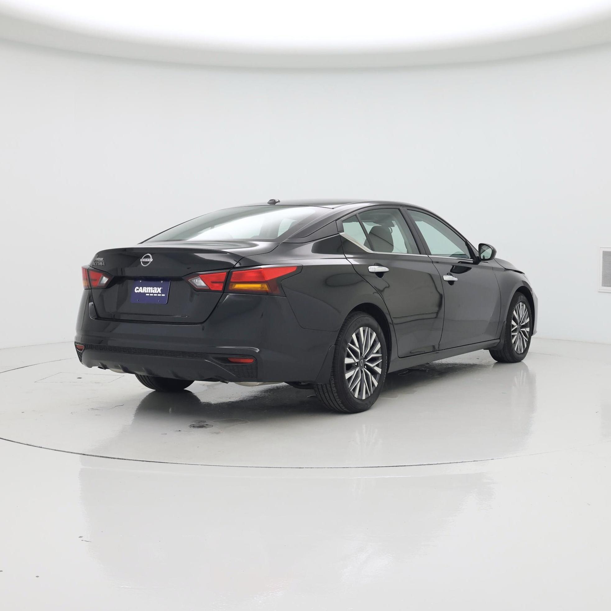 Thumbnail: 2025 Nissan Altima - 8