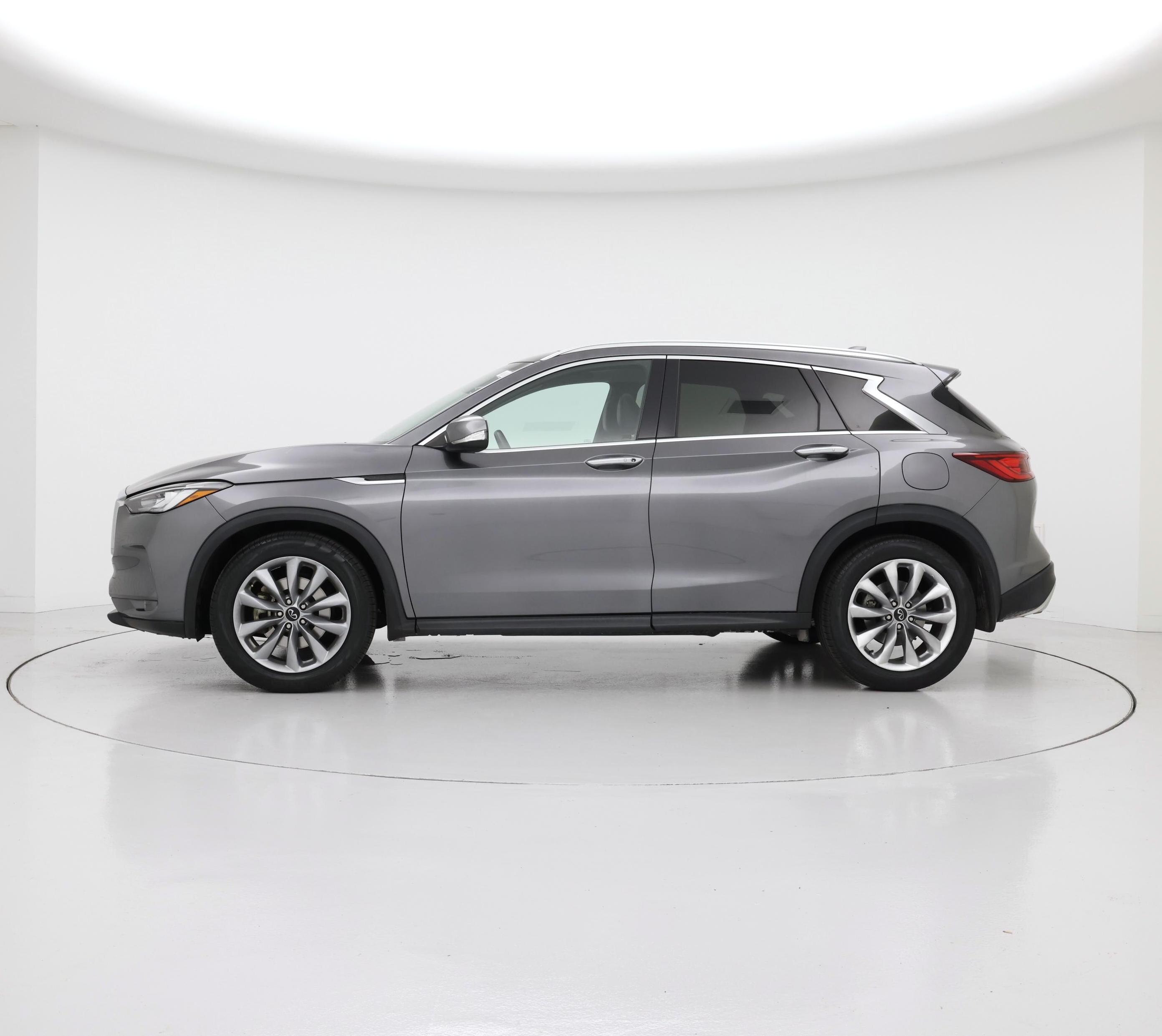 Thumbnail: 2022 INFINITI QX50 - 3