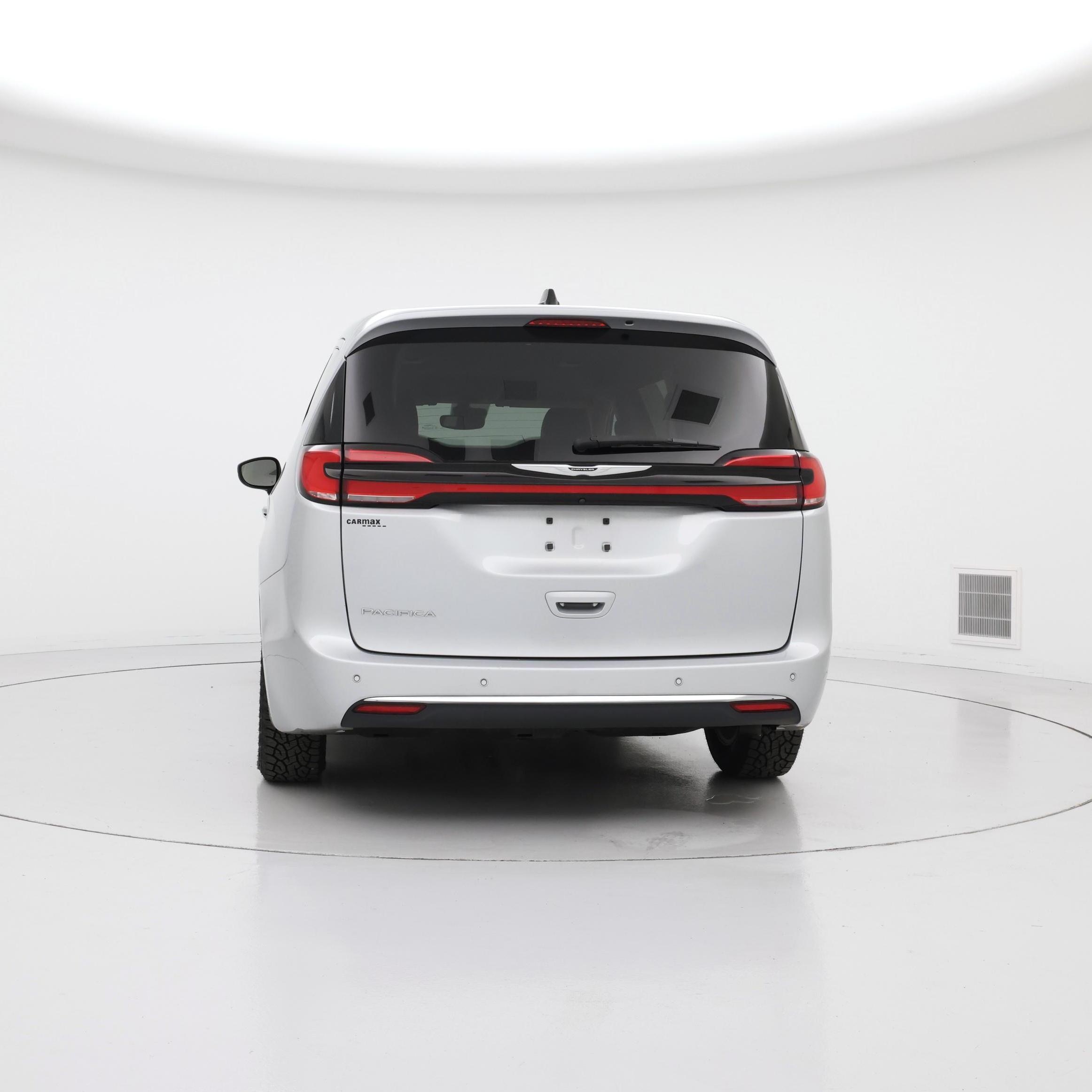 Thumbnail: 2023 Chrysler Pacifica - 6
