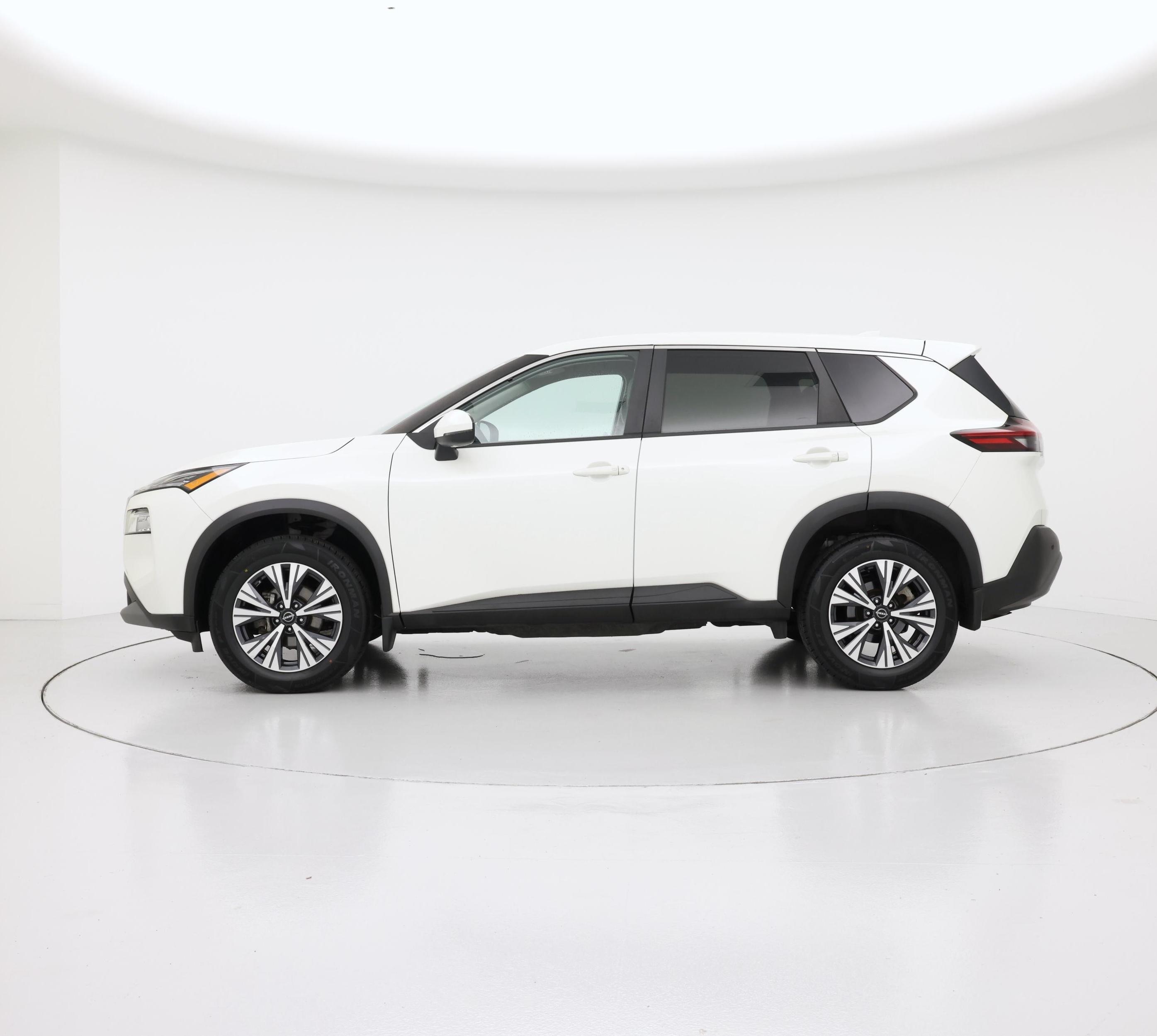 Thumbnail: 2022 Nissan Rogue - 3