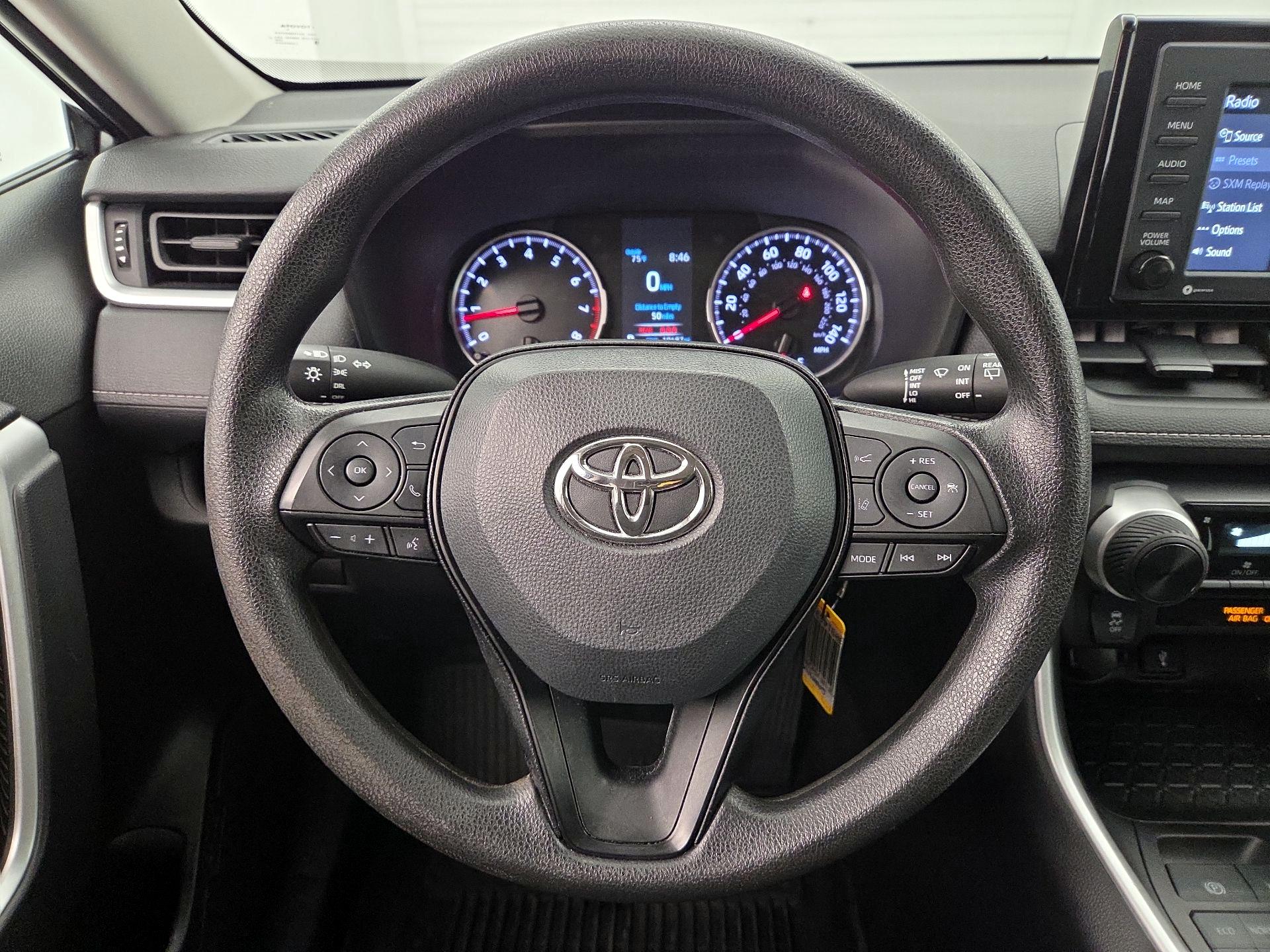 Thumbnail: 2022 Toyota RAV4 - 10