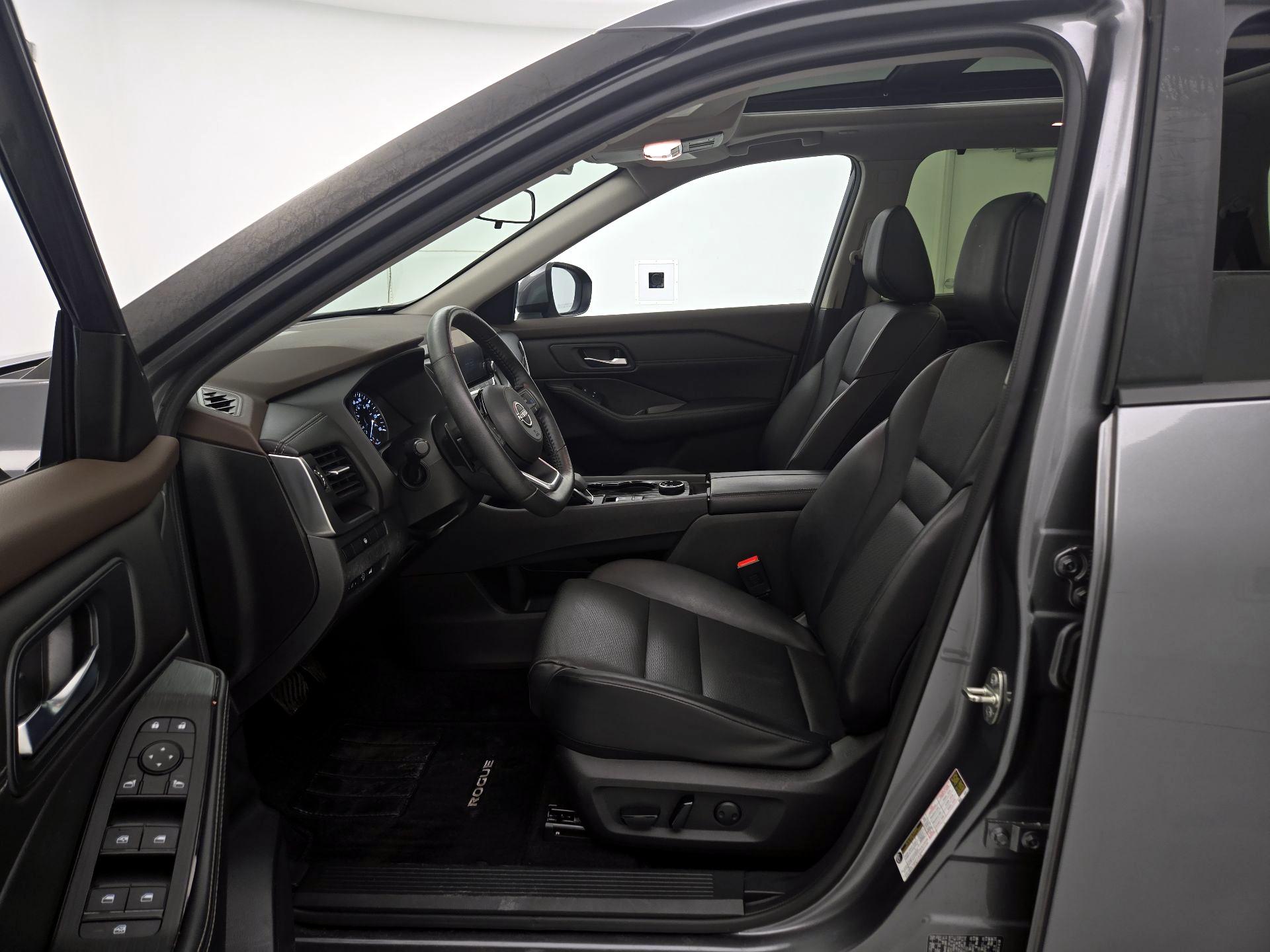 Thumbnail: 2023 Nissan Rogue - 11
