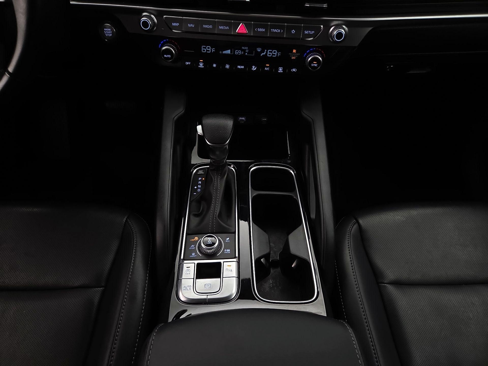 Thumbnail: 2023 Kia Telluride - 18