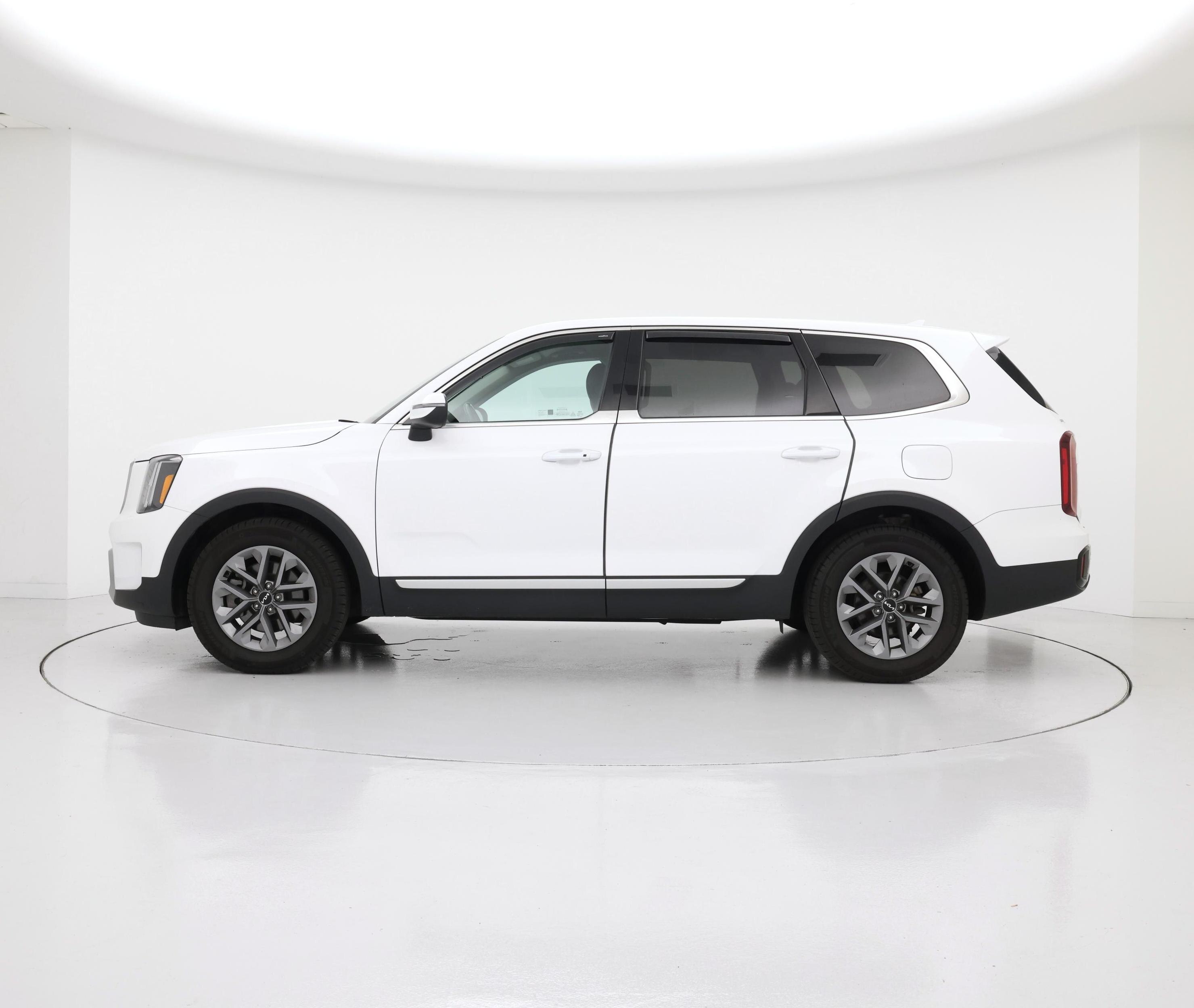 Thumbnail: 2023 Kia Telluride - 3