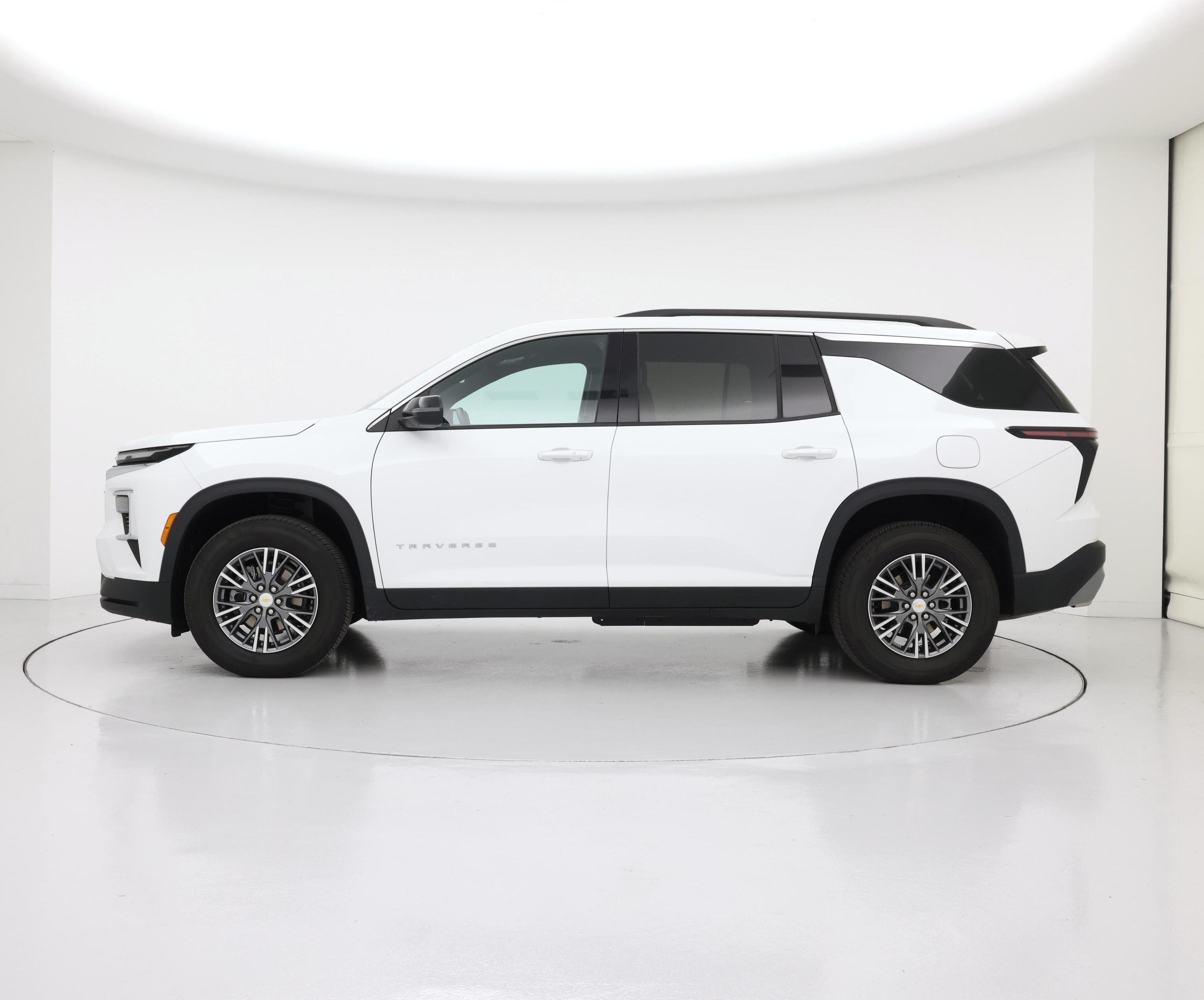 Thumbnail: 2025 Chevrolet Traverse - 3