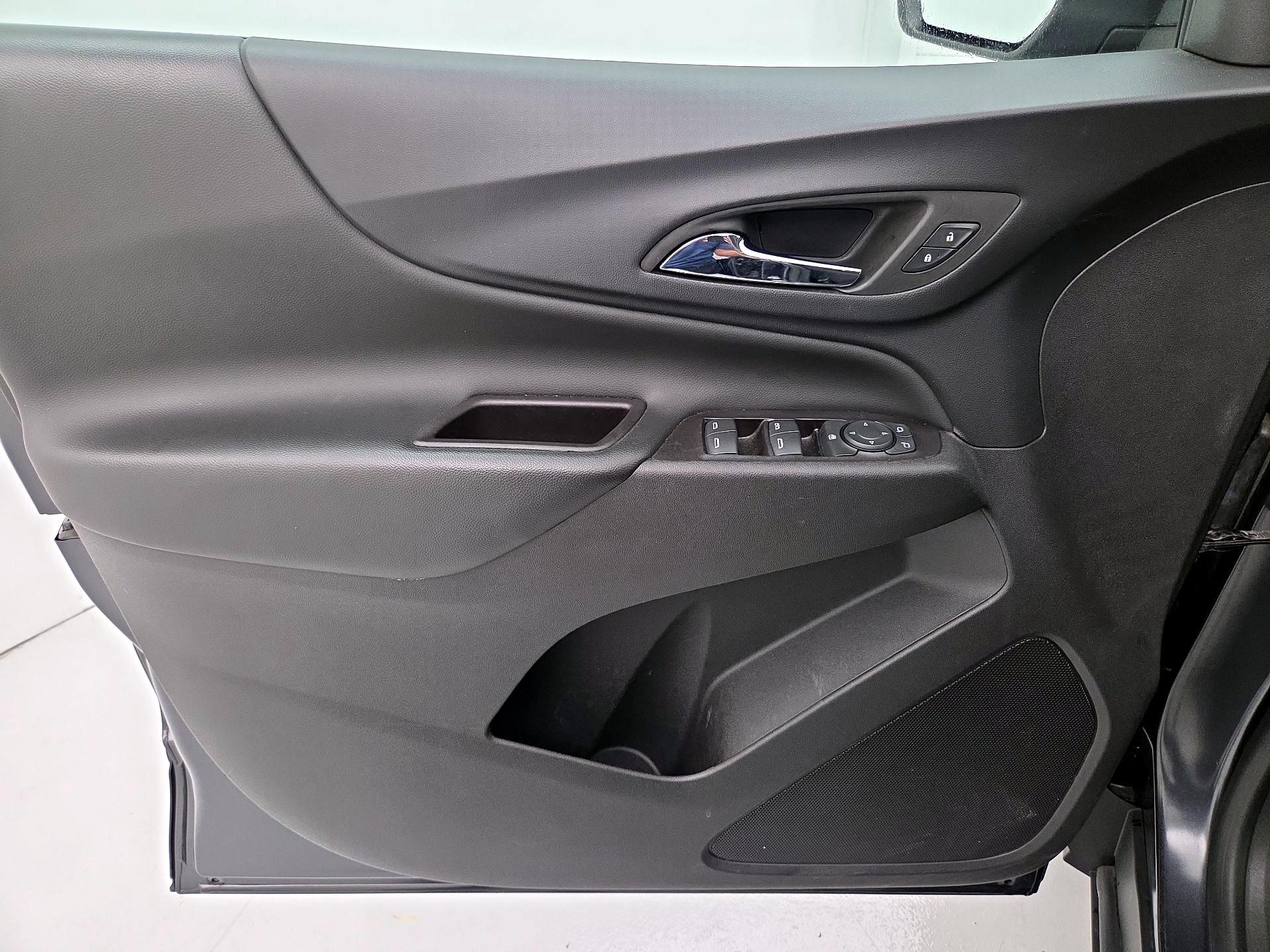 Thumbnail: 2022 Chevrolet Equinox - 12