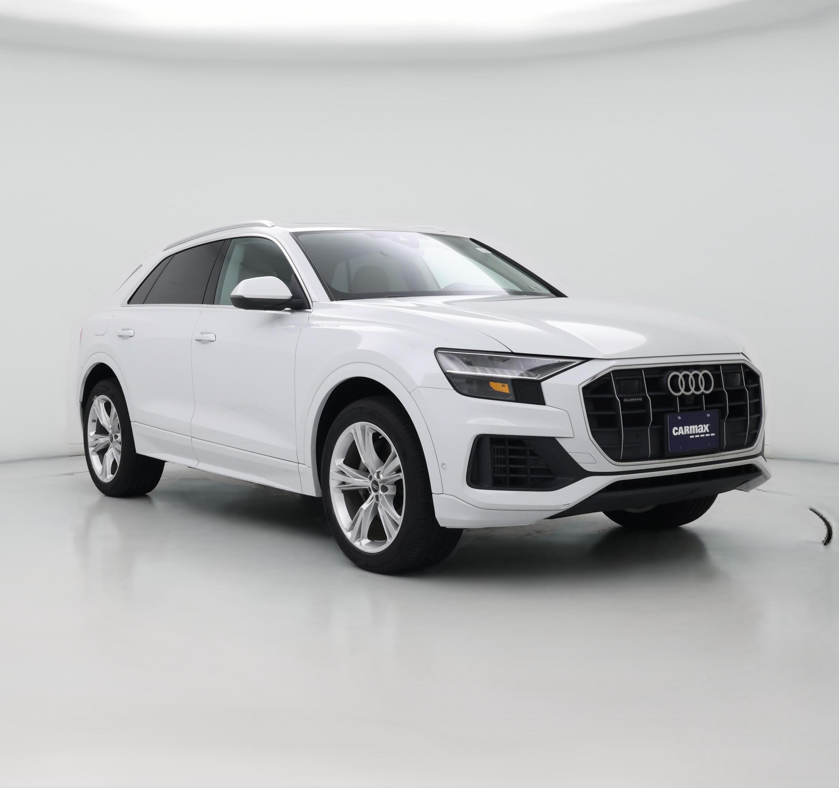 Thumbnail: 2023 Audi Q8 - 1