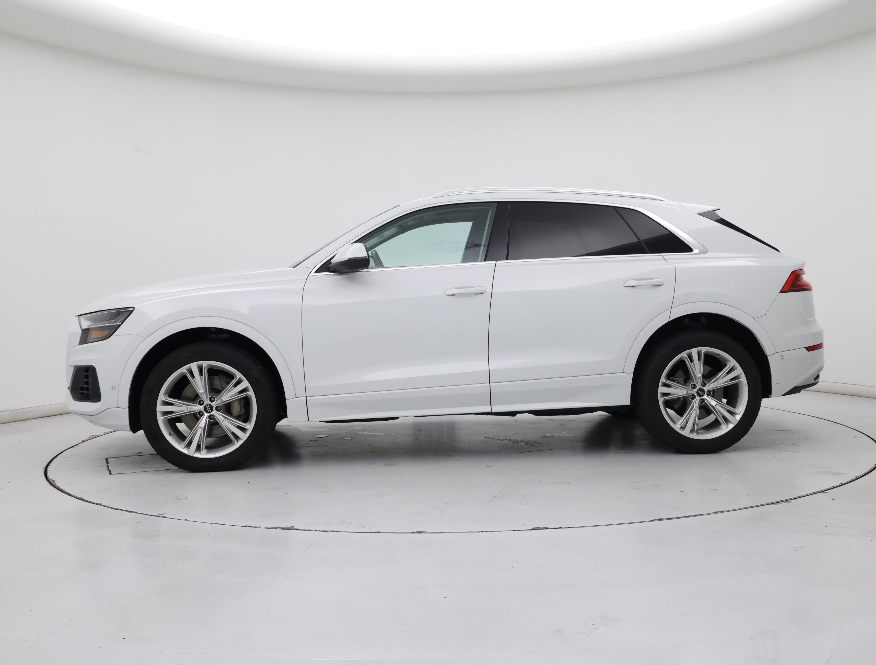 Thumbnail: 2023 Audi Q8 - 3