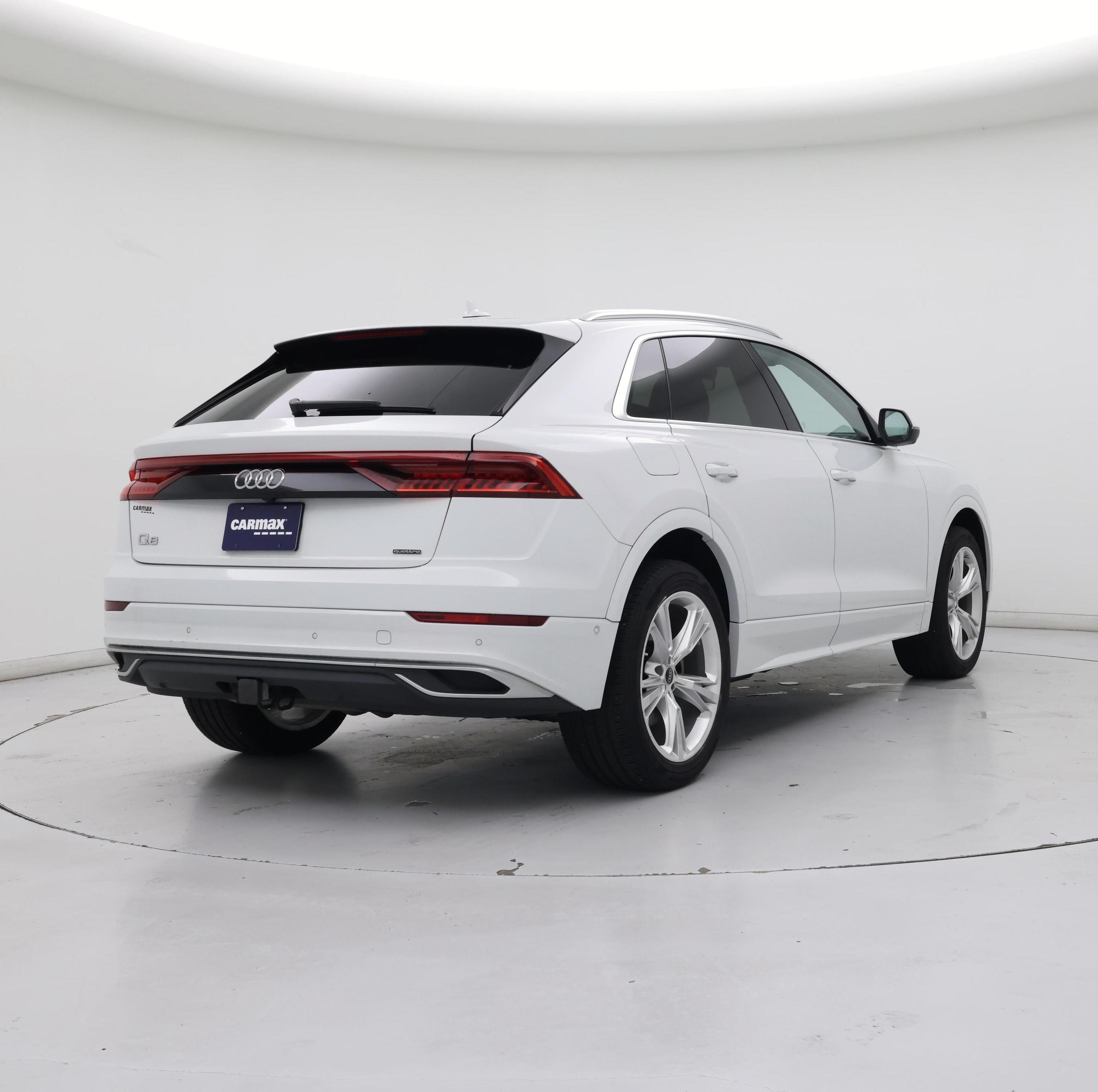Thumbnail: 2023 Audi Q8 - 8
