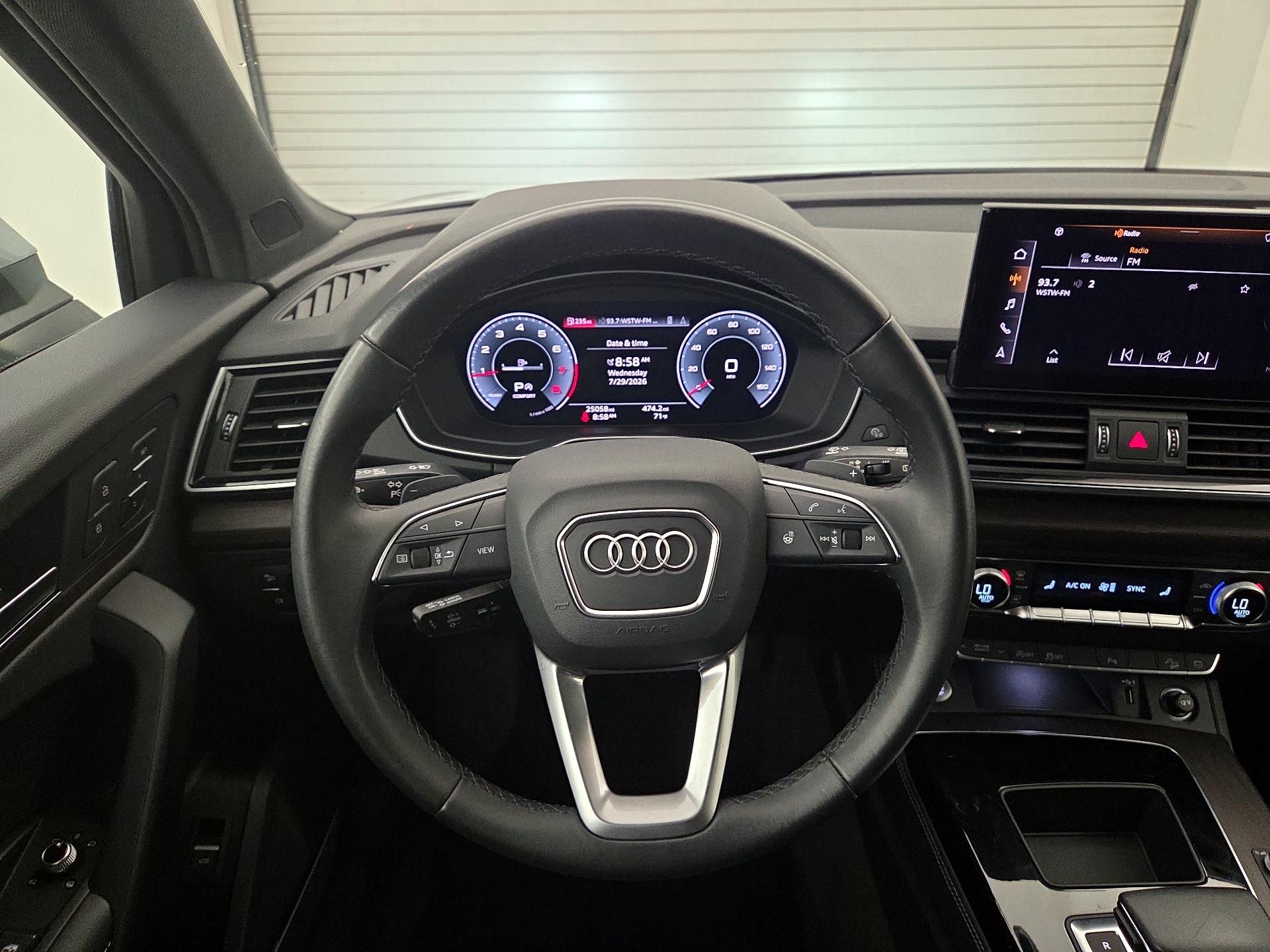 Thumbnail: 2023 Audi Q5 - 10