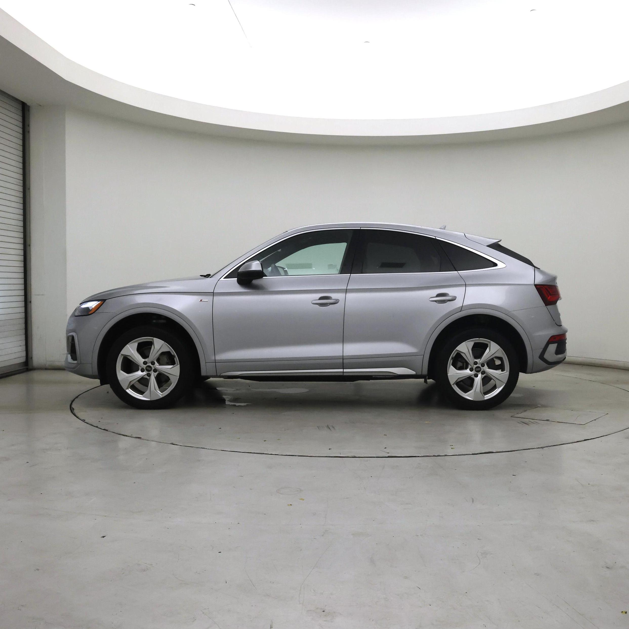 Thumbnail: 2023 Audi Q5 - 3