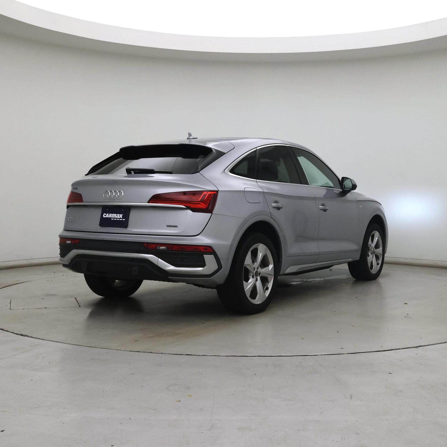 Thumbnail: 2023 Audi Q5 - 8