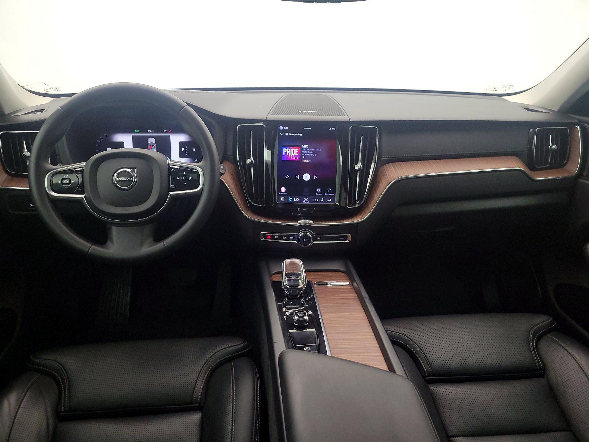 Thumbnail: 2023 Volvo XC60 - 9