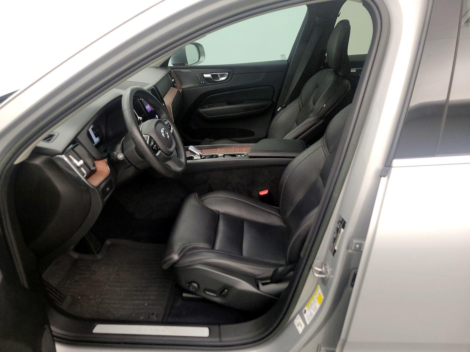 Thumbnail: 2023 Volvo XC60 - 11