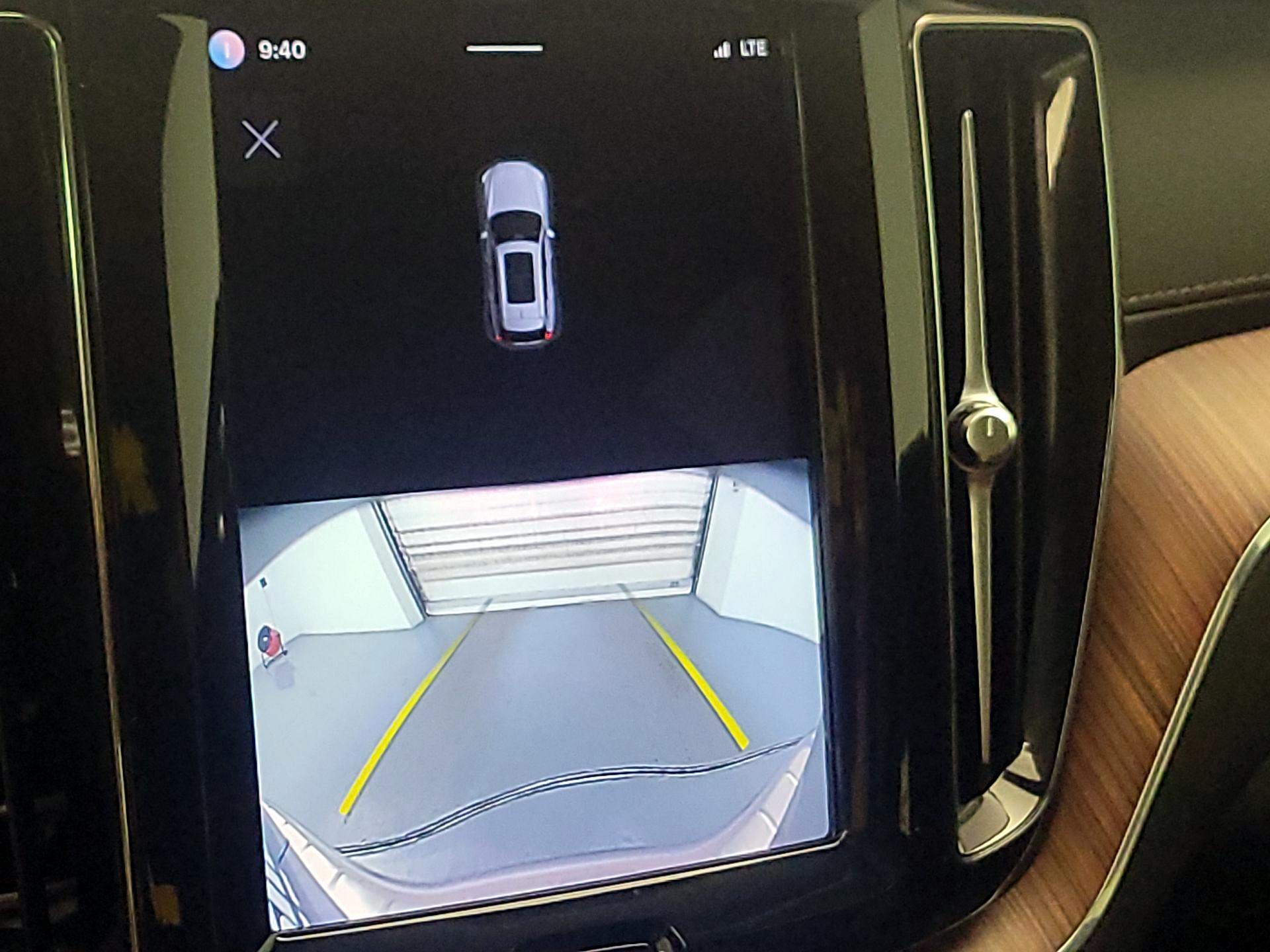 Thumbnail: 2023 Volvo XC60 - 14