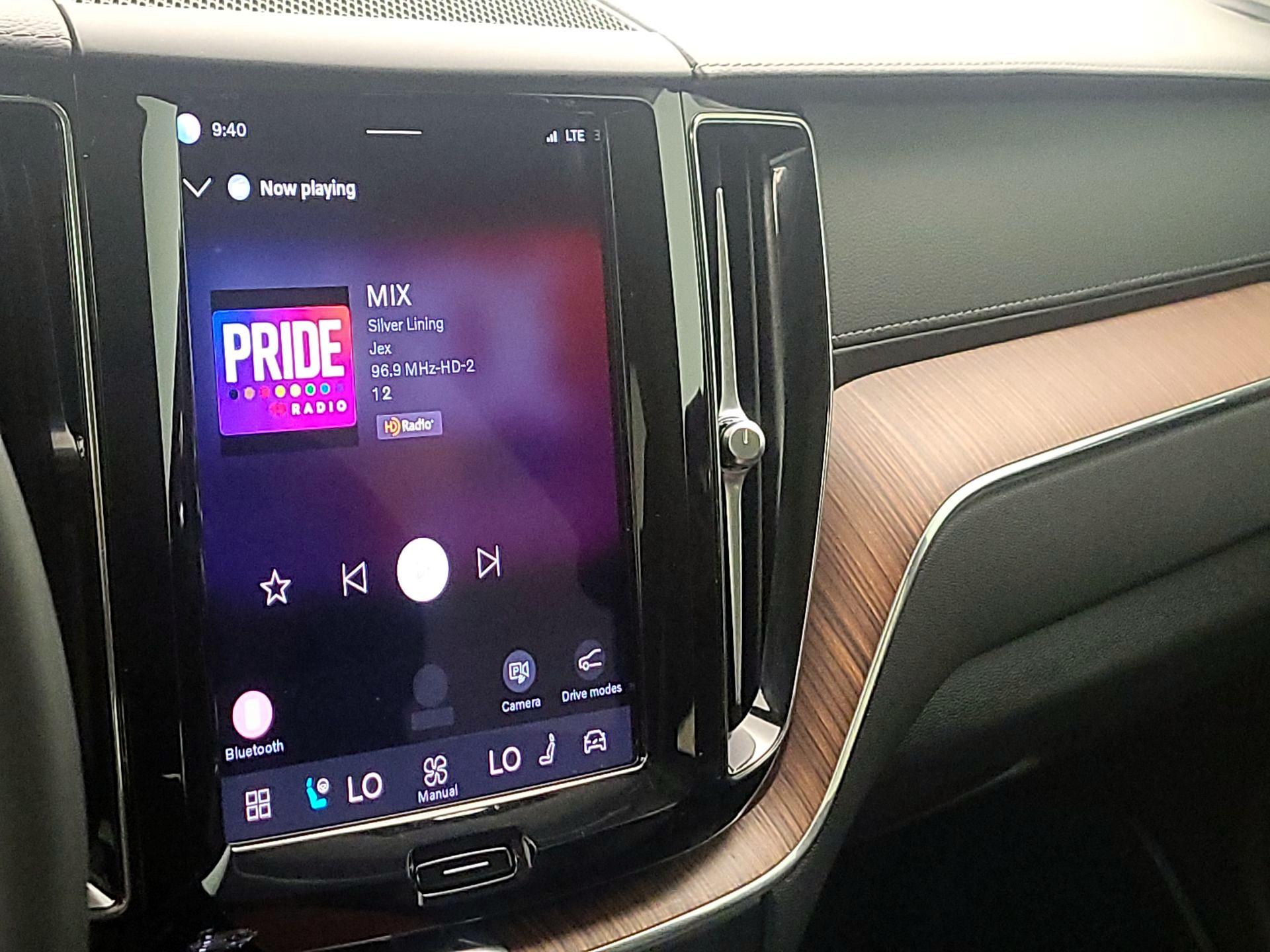 Thumbnail: 2023 Volvo XC60 - 15