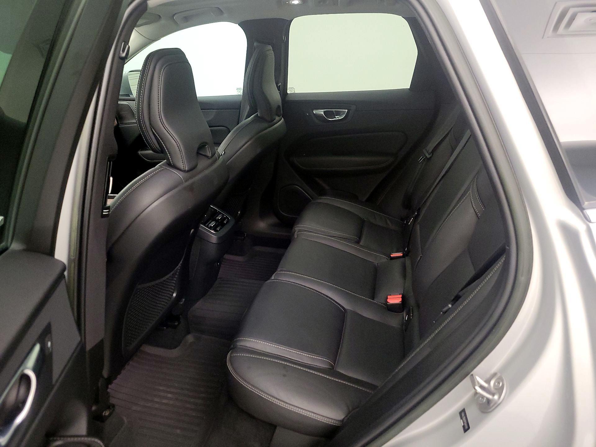 Thumbnail: 2023 Volvo XC60 - 20