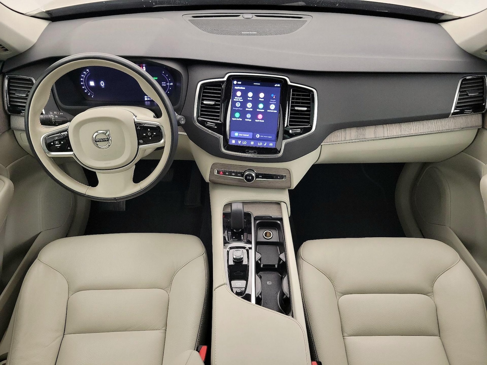 2023 Volvo XC90 Plus - Photo 10