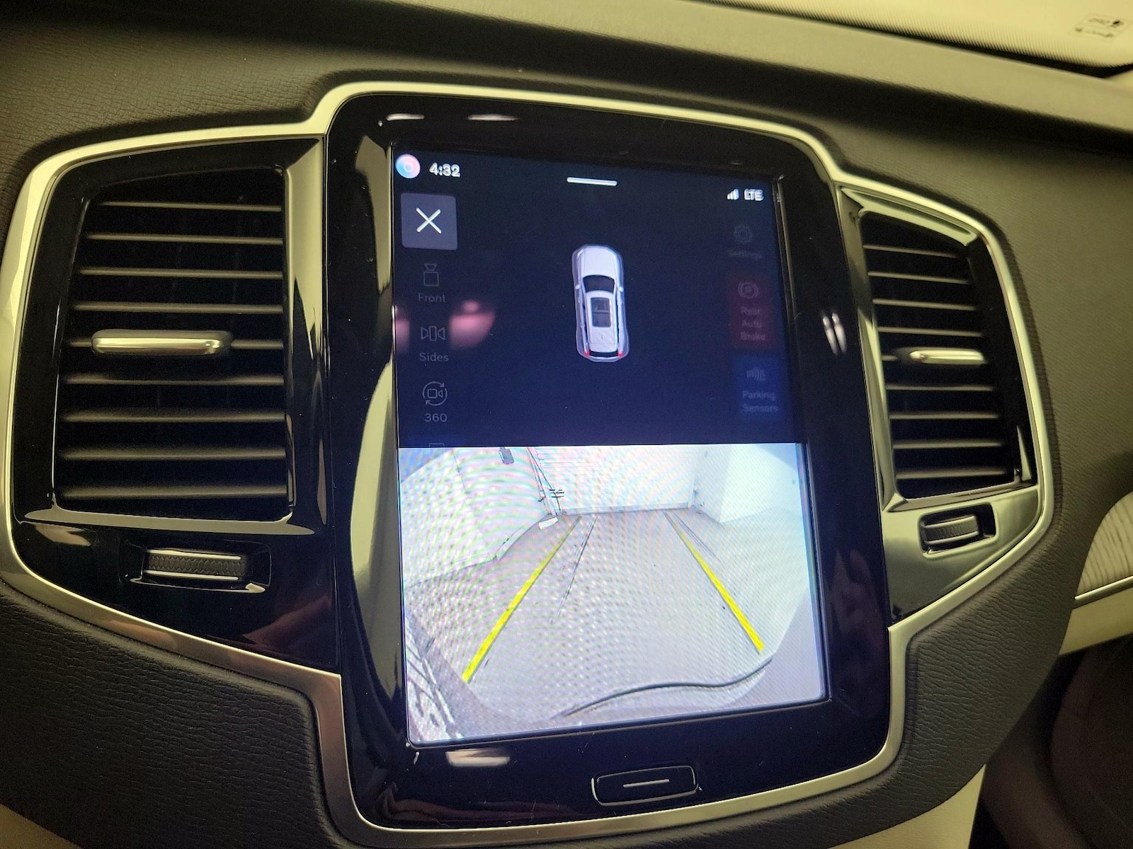 2023 Volvo XC90 Plus - Photo 15
