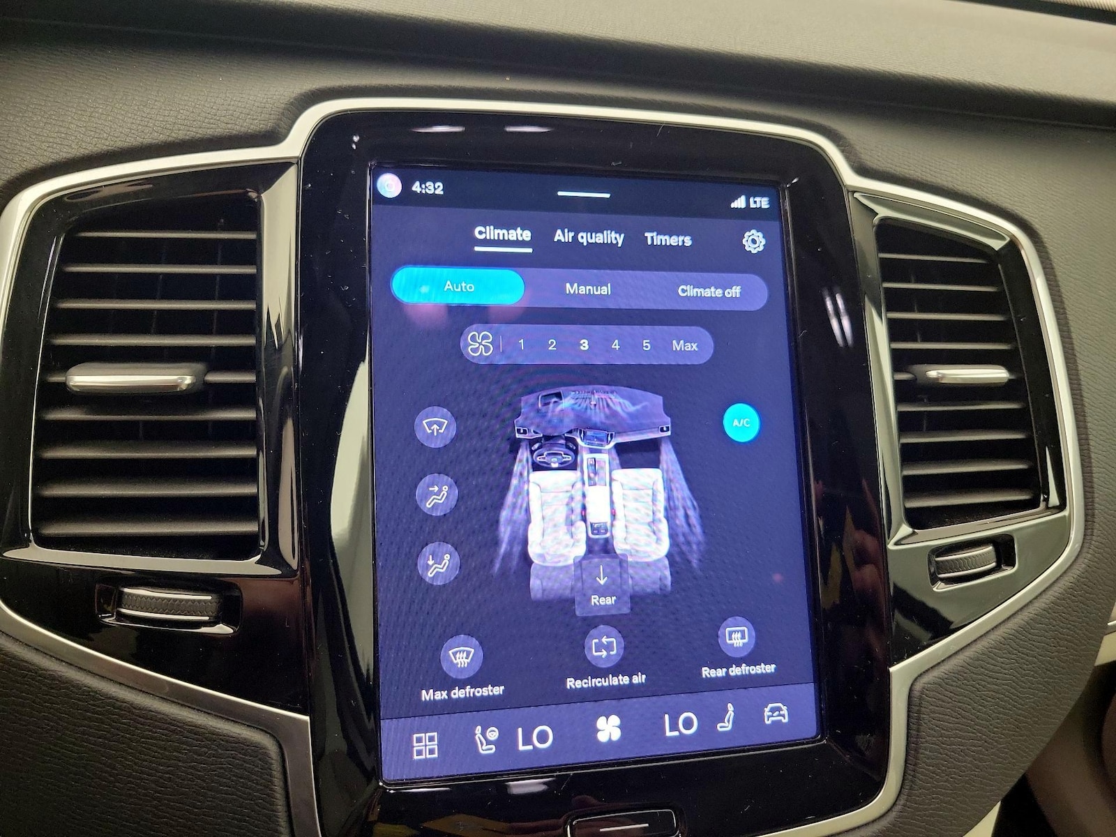 2023 Volvo XC90 Plus - Photo 17