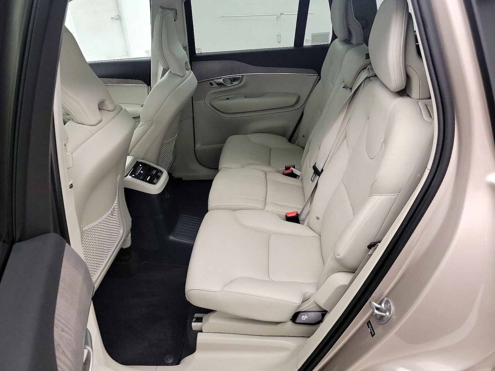 2023 Volvo XC90 Plus - Photo 21
