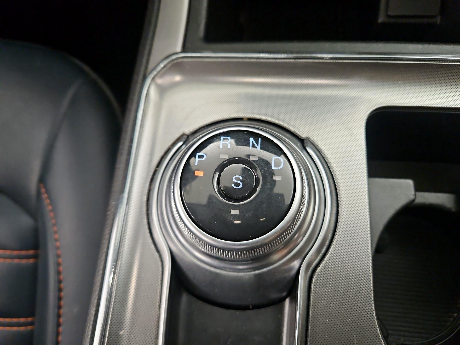 Thumbnail: 2022 Ford Edge - 17