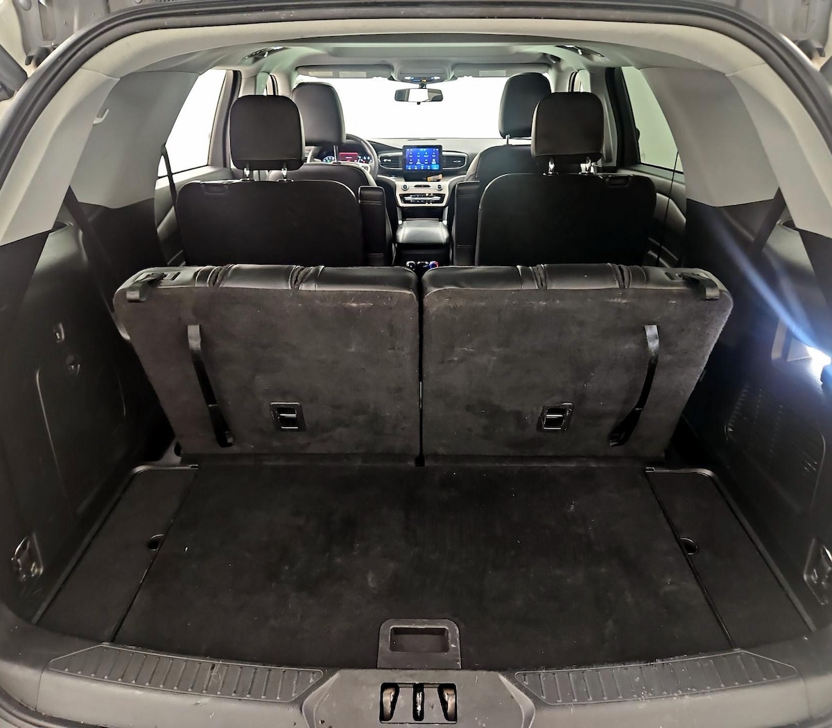 Trunk/Cargo (Seats Up)