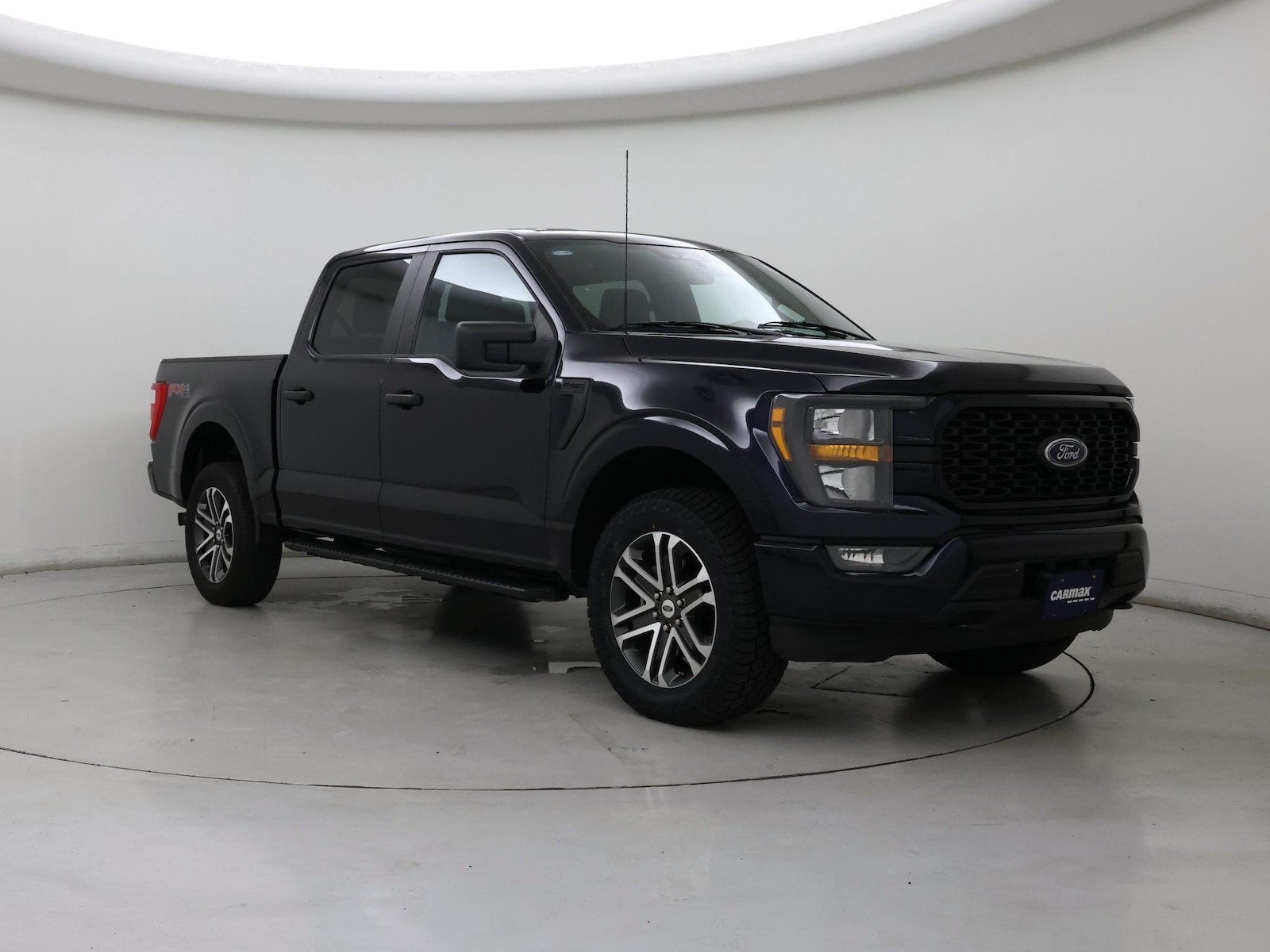 2023 Ford F-150 XL - Photo 2