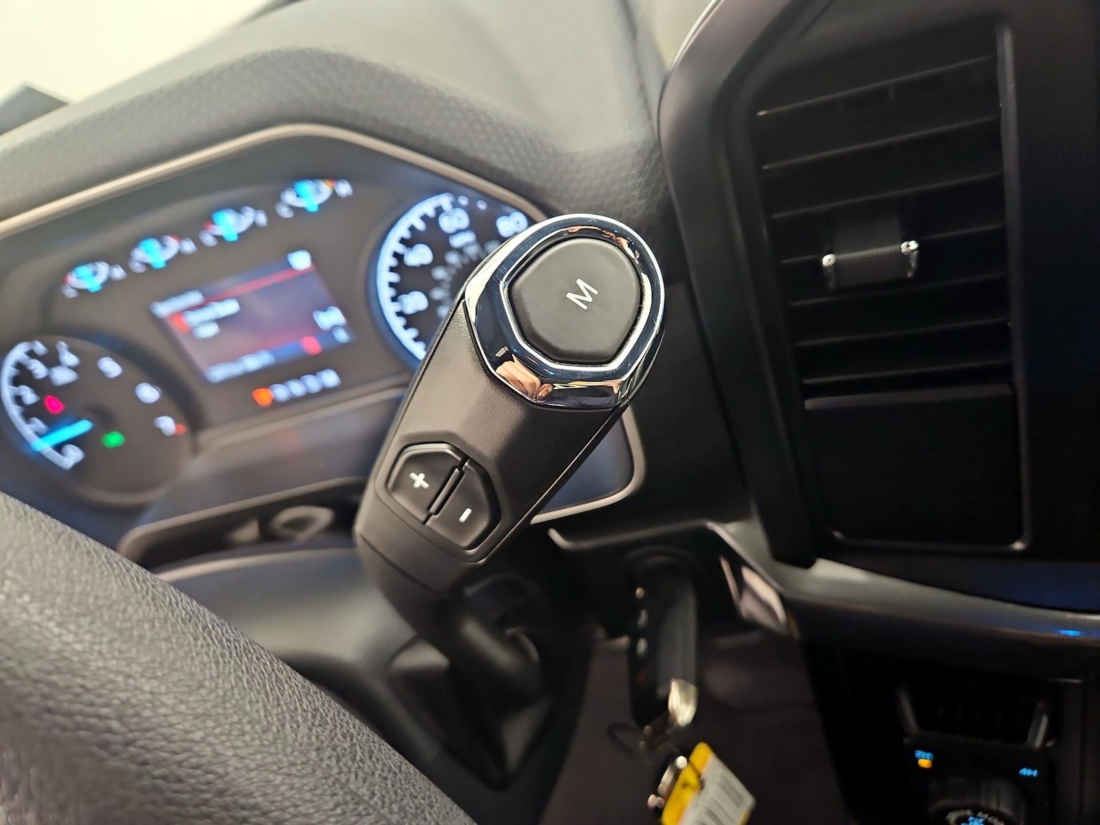 2023 Ford F-150 XL - Photo 19