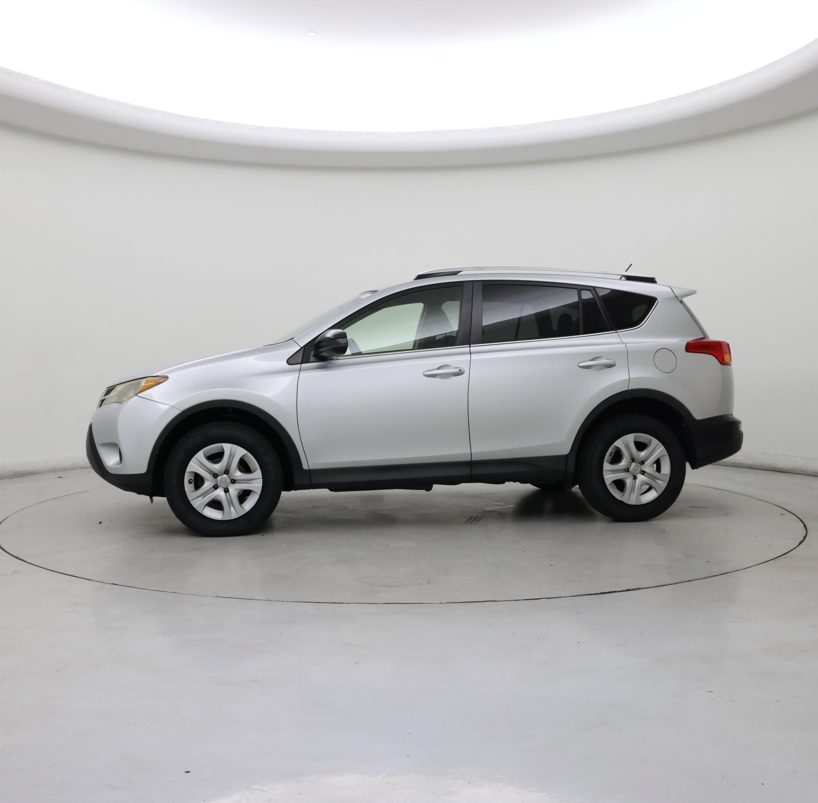 Thumbnail: 2014 Toyota RAV4 - 3