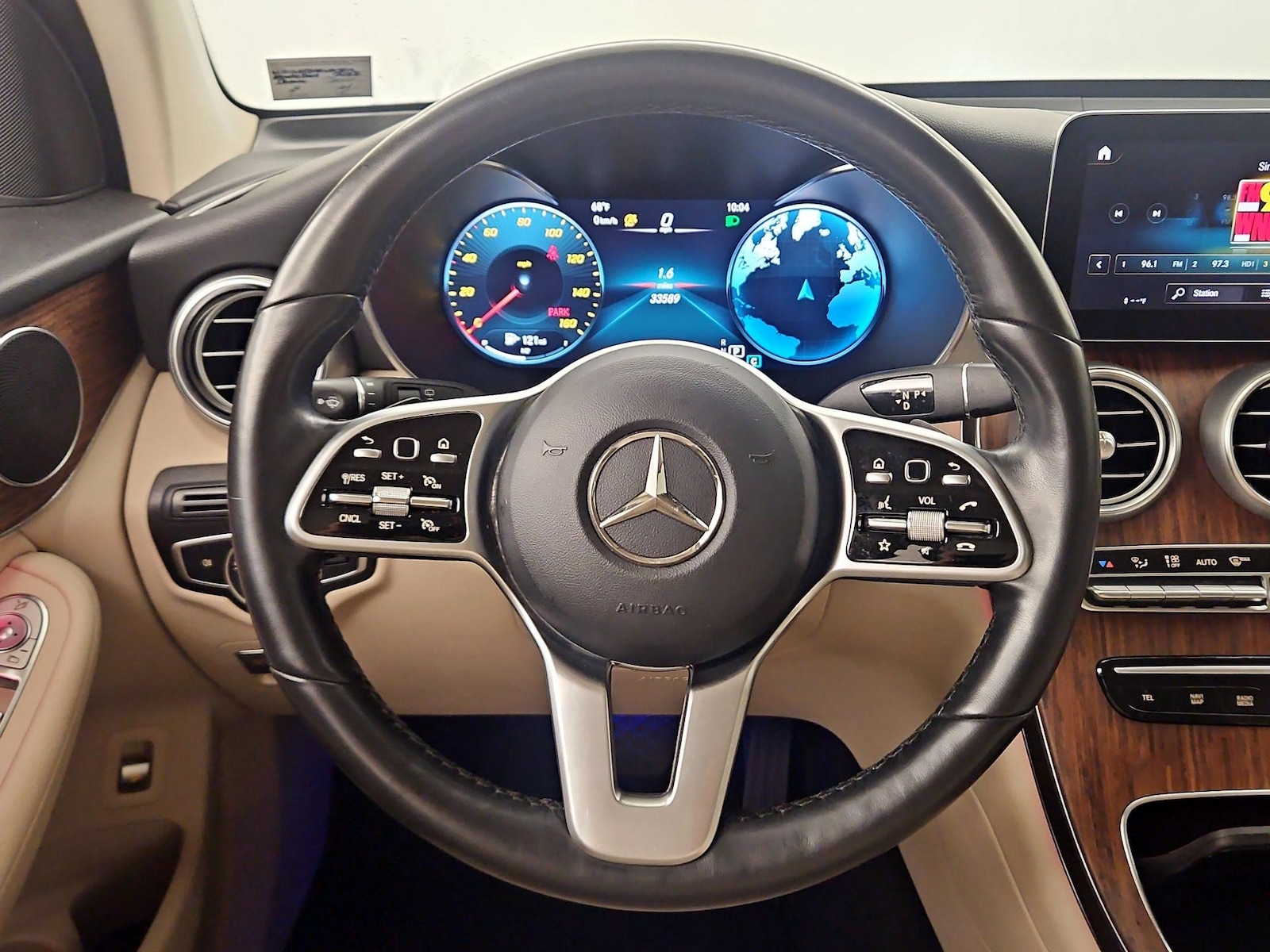 2022 Mercedes-Benz GLC GLC300 - Photo 11