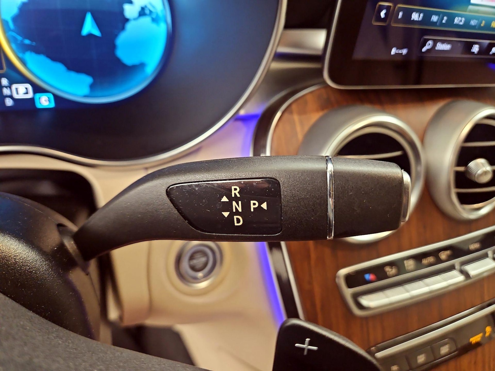 2022 Mercedes-Benz GLC GLC300 - Photo 18