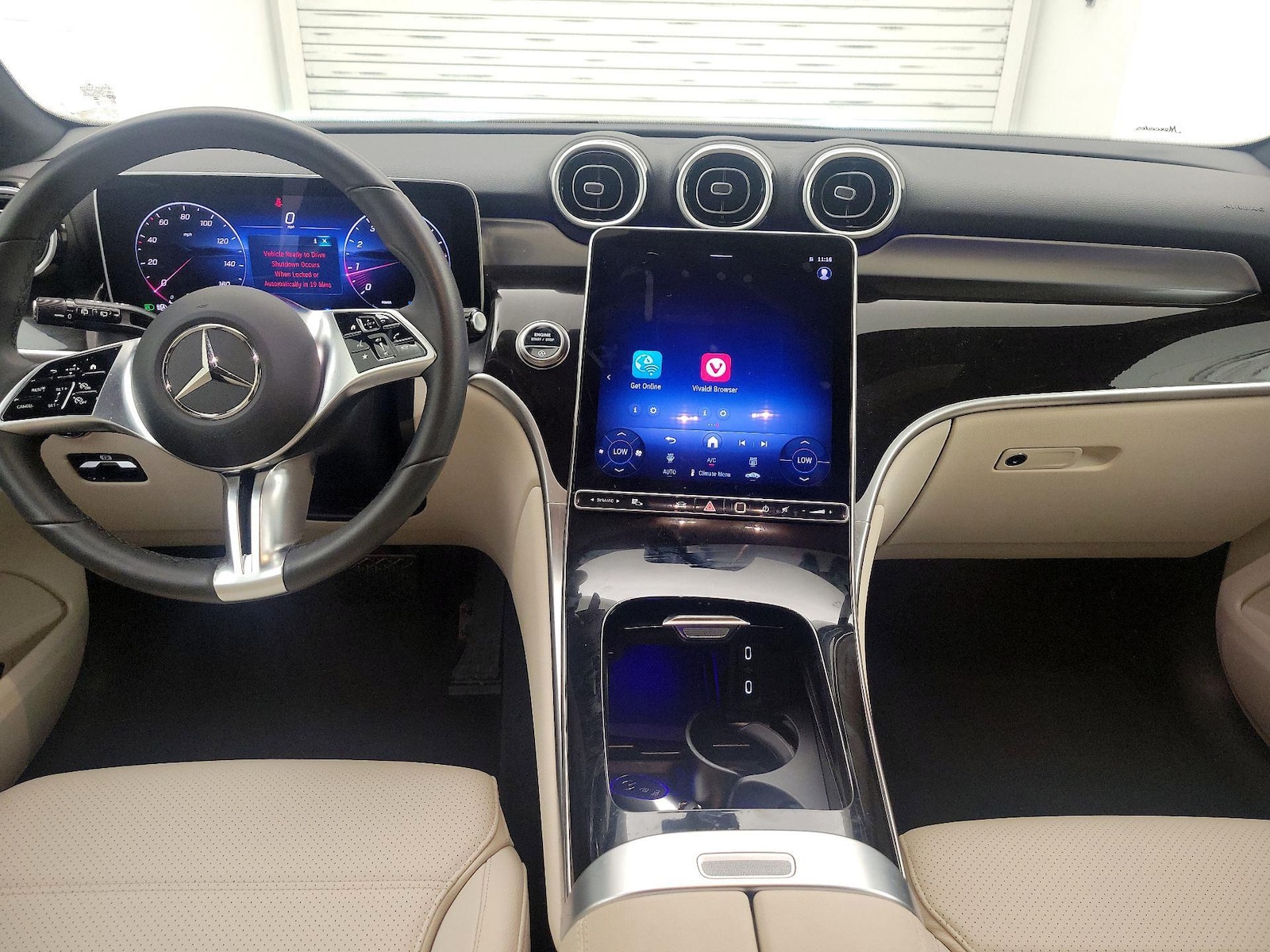 2025 Mercedes-Benz GLC Base - Photo 10