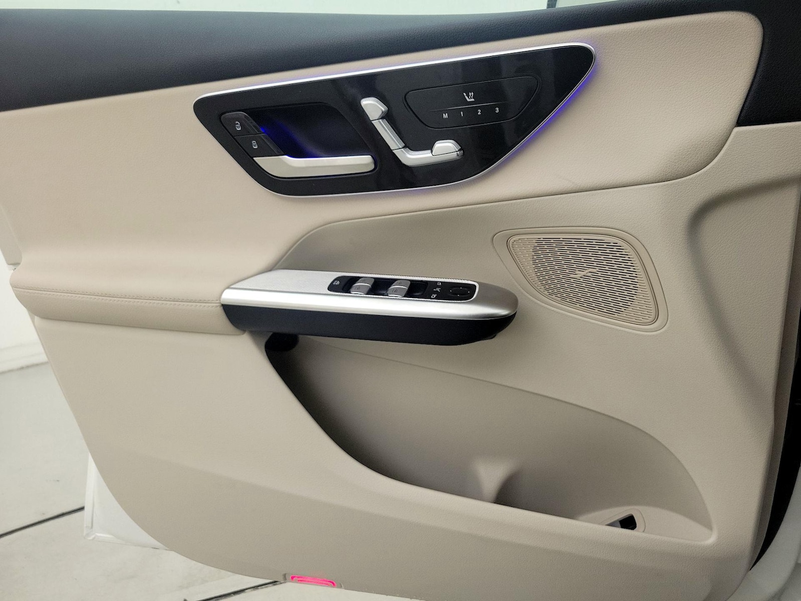 2025 Mercedes-Benz GLC Base - Photo 13