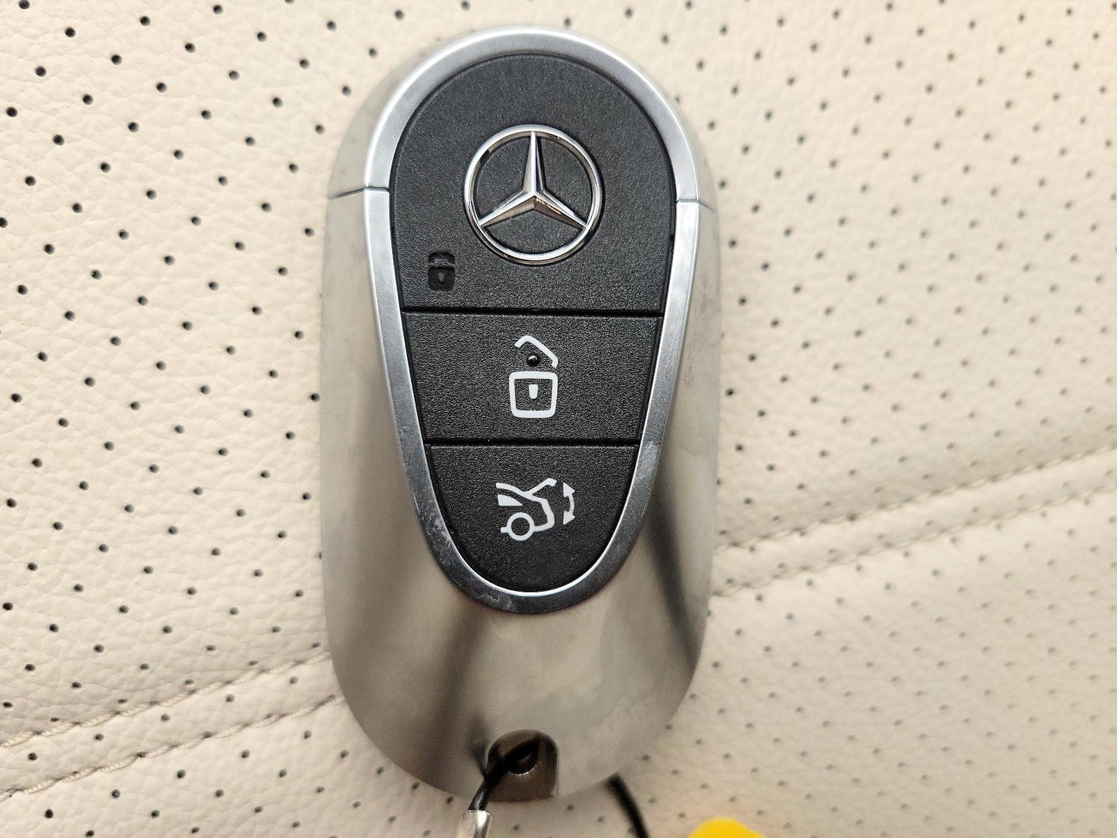 2025 Mercedes-Benz GLC Base - Photo 24