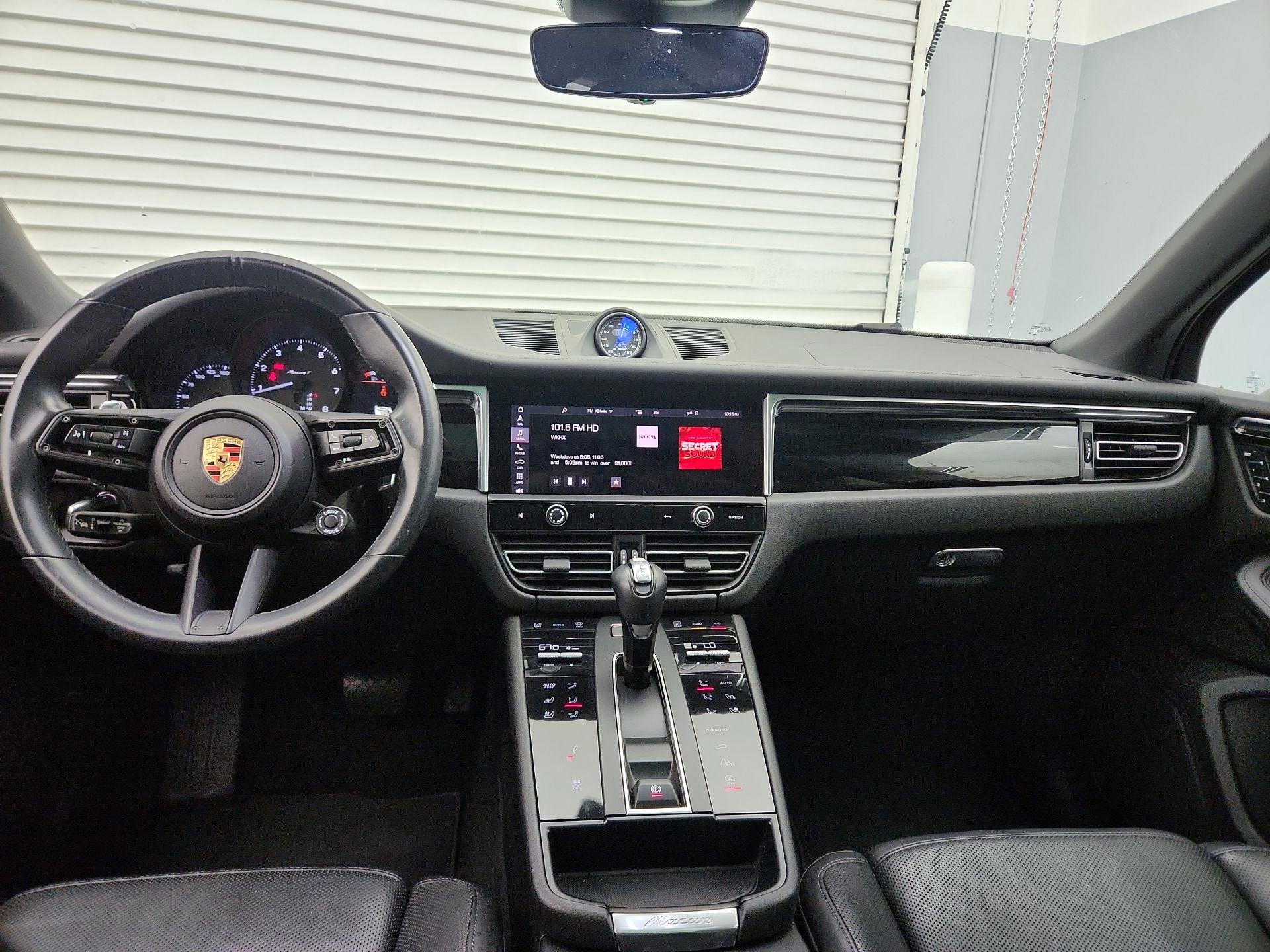 Thumbnail: 2023 Porsche Macan - 9