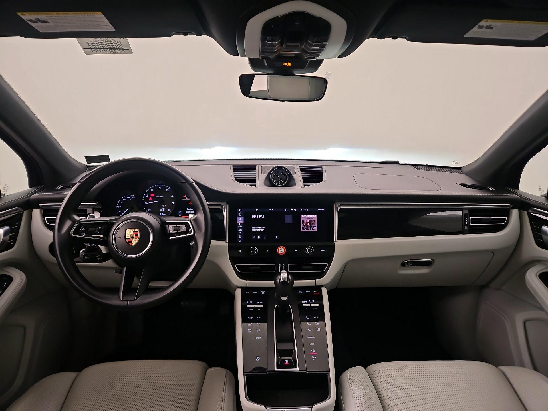 Thumbnail: 2023 Porsche Macan - 9