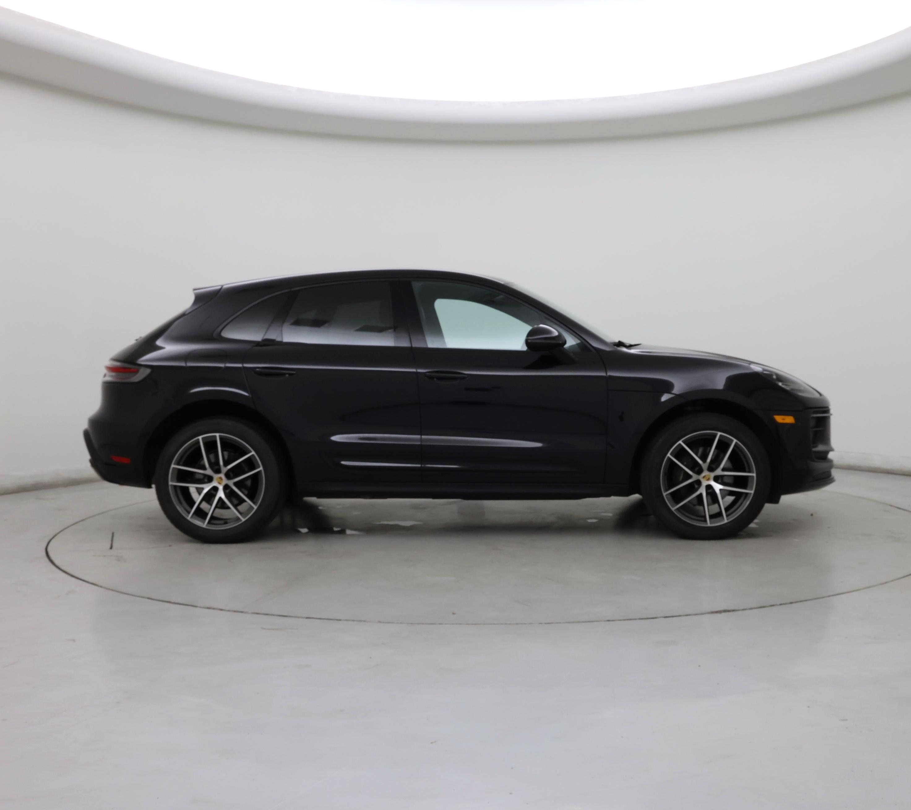 Thumbnail: 2023 Porsche Macan - 7