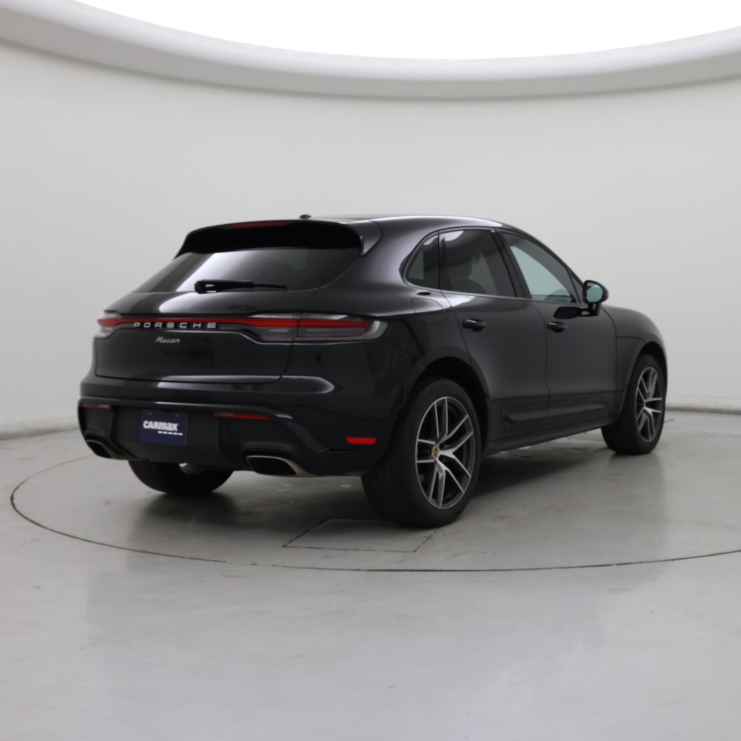 Thumbnail: 2023 Porsche Macan - 8