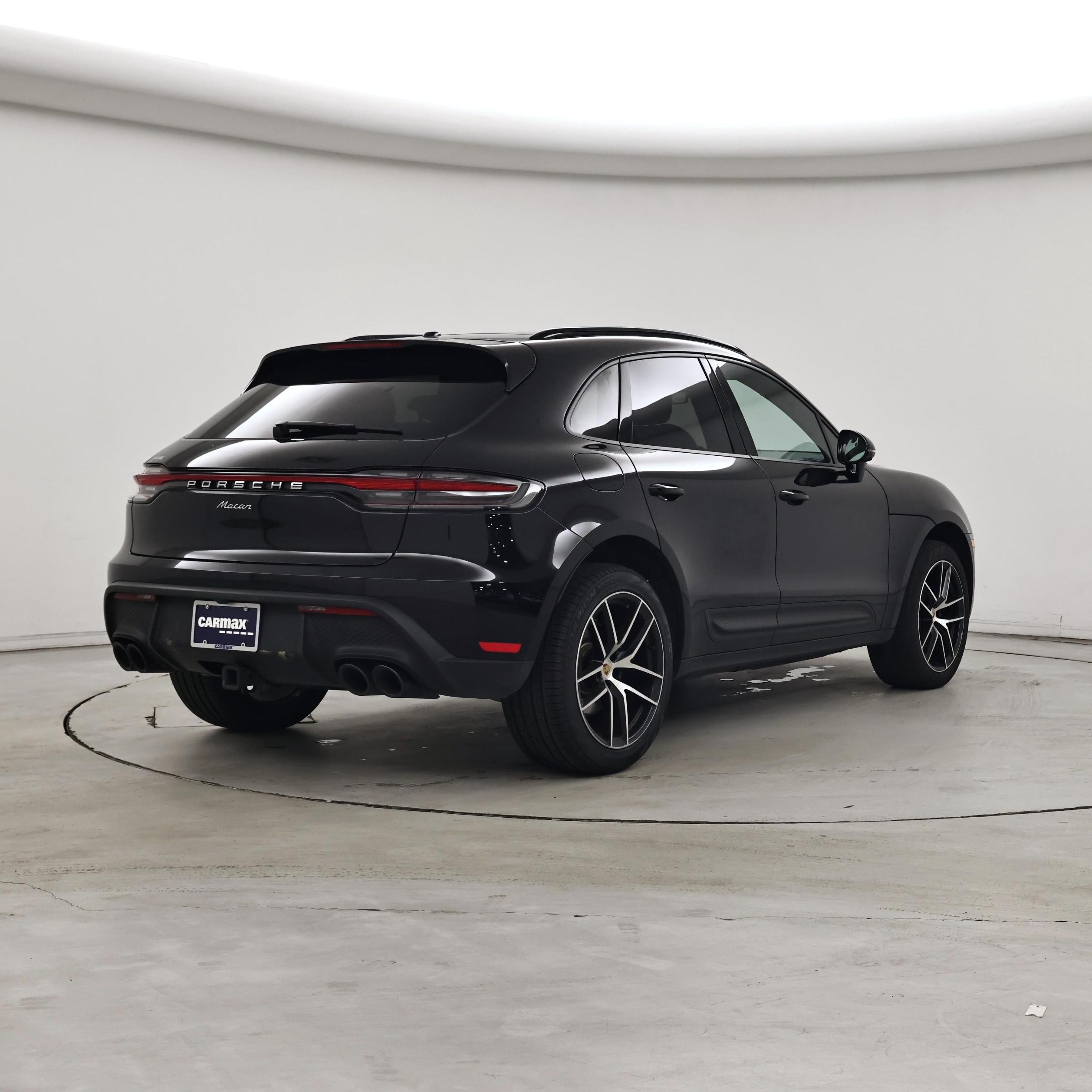 Thumbnail: 2023 Porsche Macan - 8