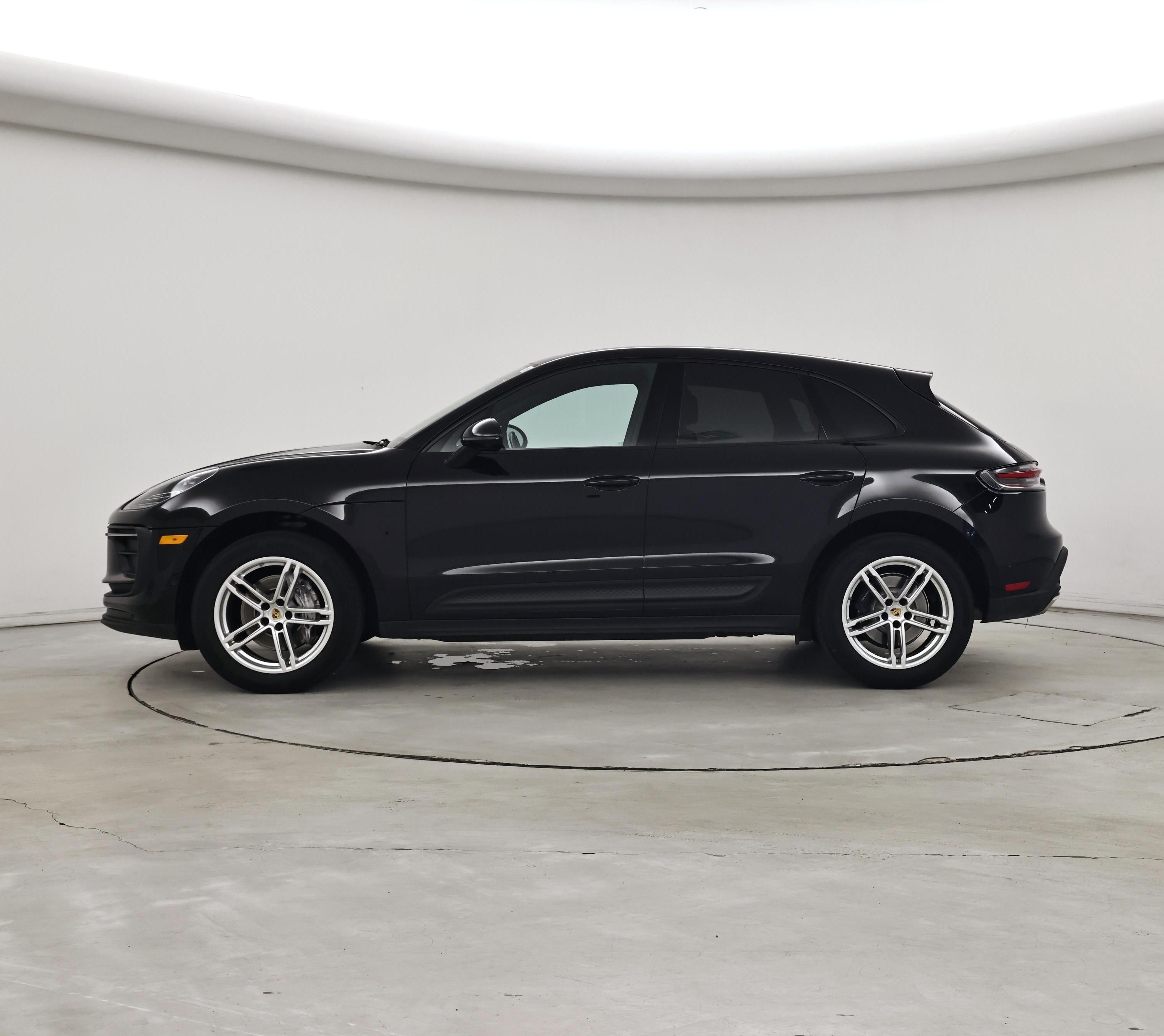 Thumbnail: 2023 Porsche Macan - 3