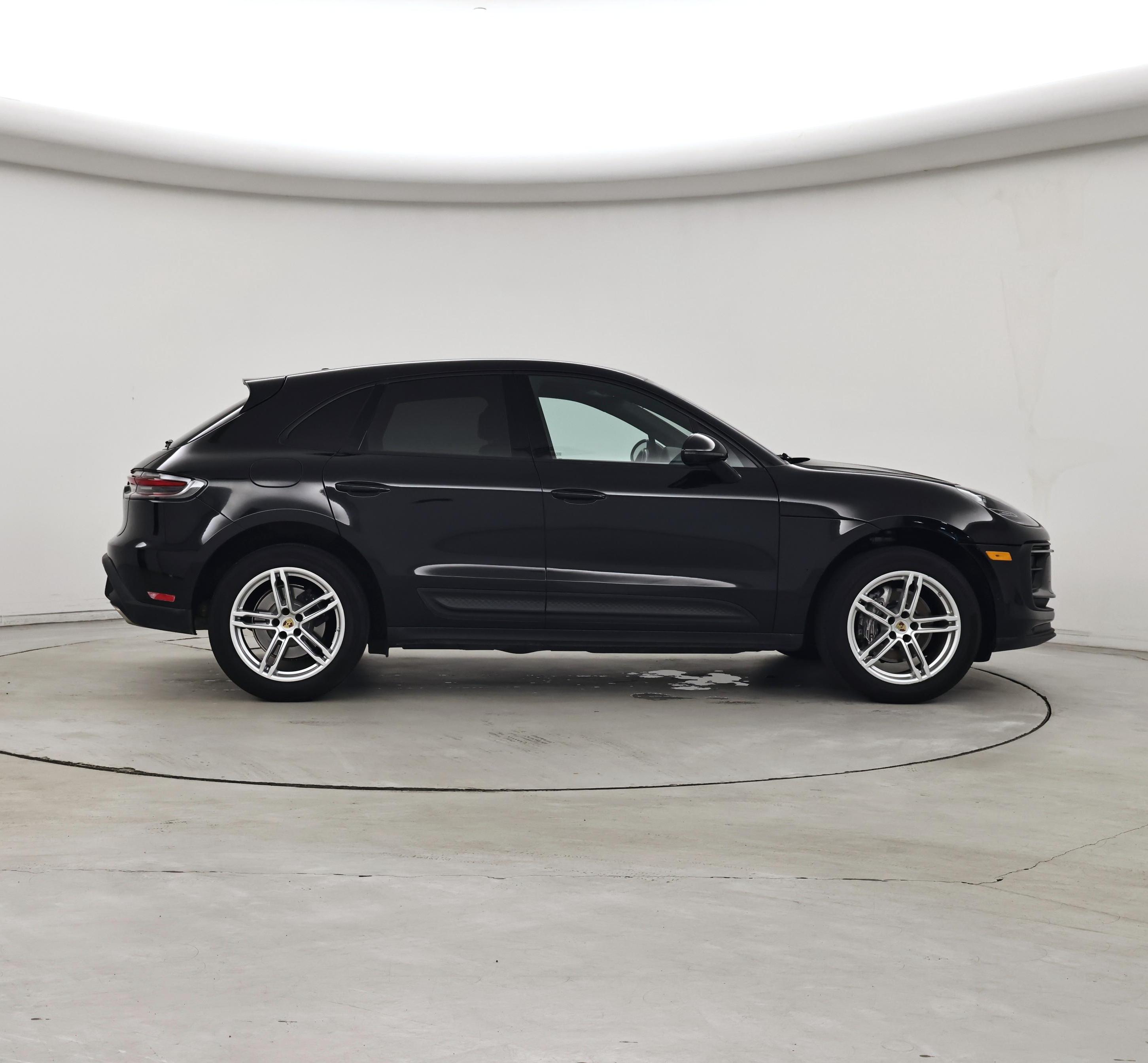 Thumbnail: 2023 Porsche Macan - 7