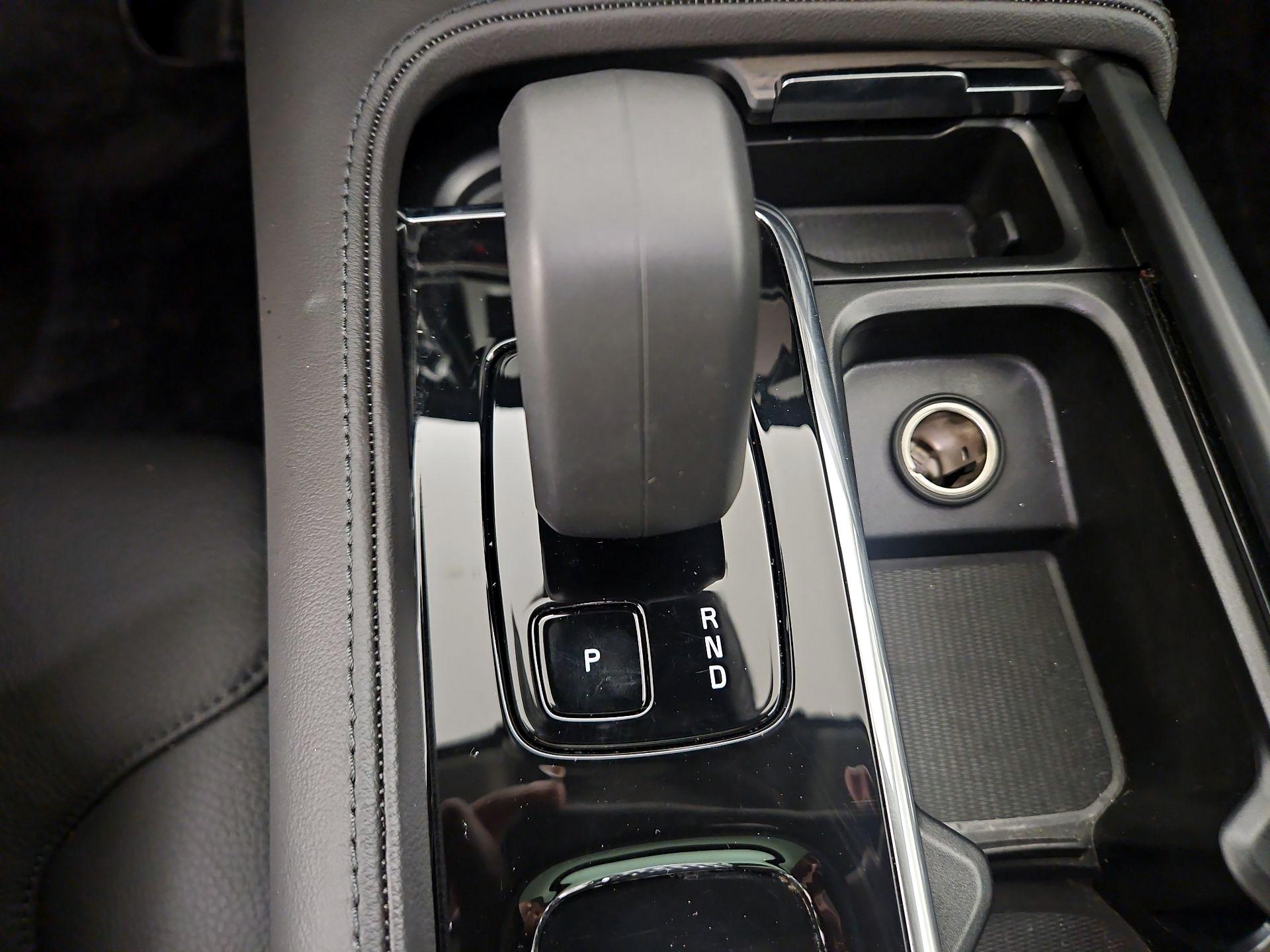 Thumbnail: 2024 Volvo S90 - 18