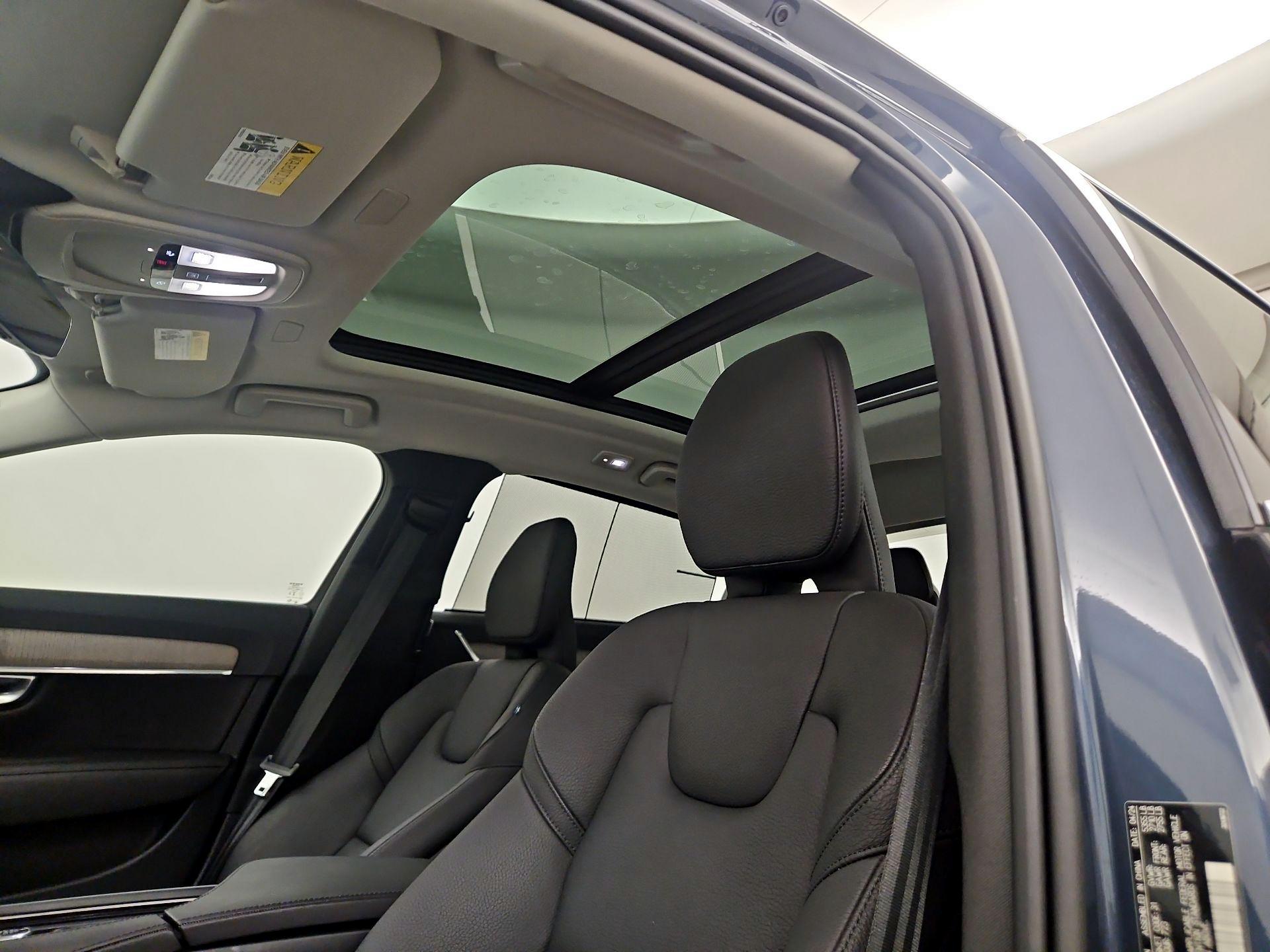 Thumbnail: 2024 Volvo S90 - 20