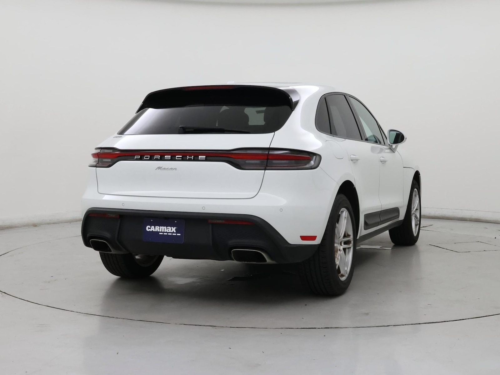 2024 Porsche Macan T - Photo 9